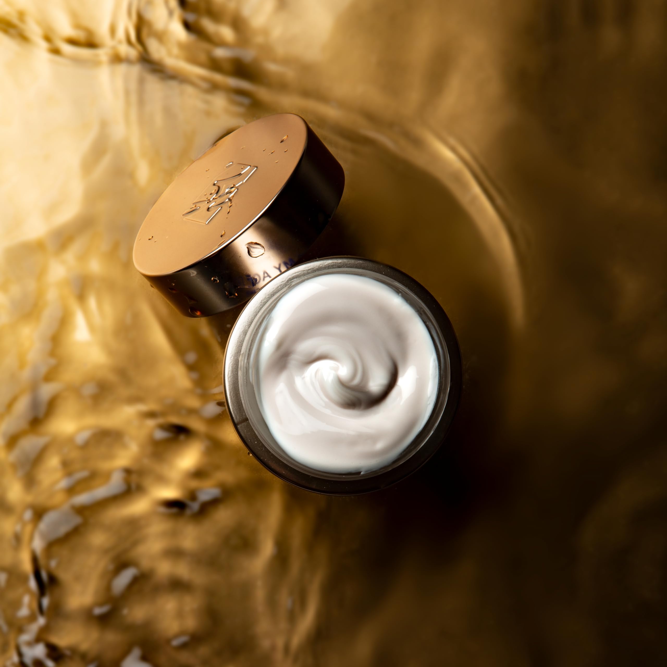 Bionike Defence My Age Gold - Crema Viso Intensiva Fortificante Notte Anti Age, Ripara, Fortifica E Rimpolpa Le Pelli Mature, Dona Idratazione Ed Elasticità Alla Pelle, 50 Ml