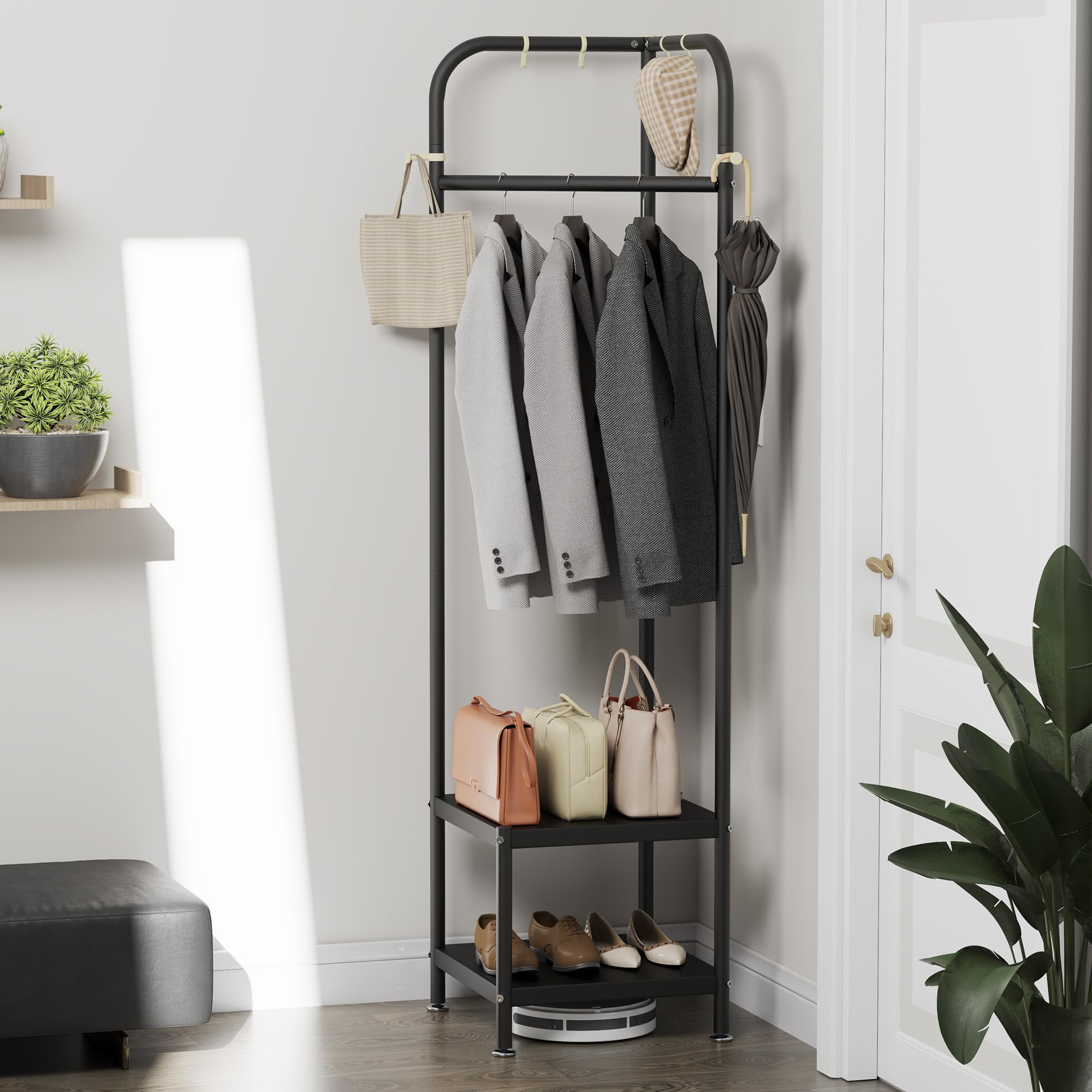 Tringle à vêtements d'angle pour organiser l'entrée de la maison