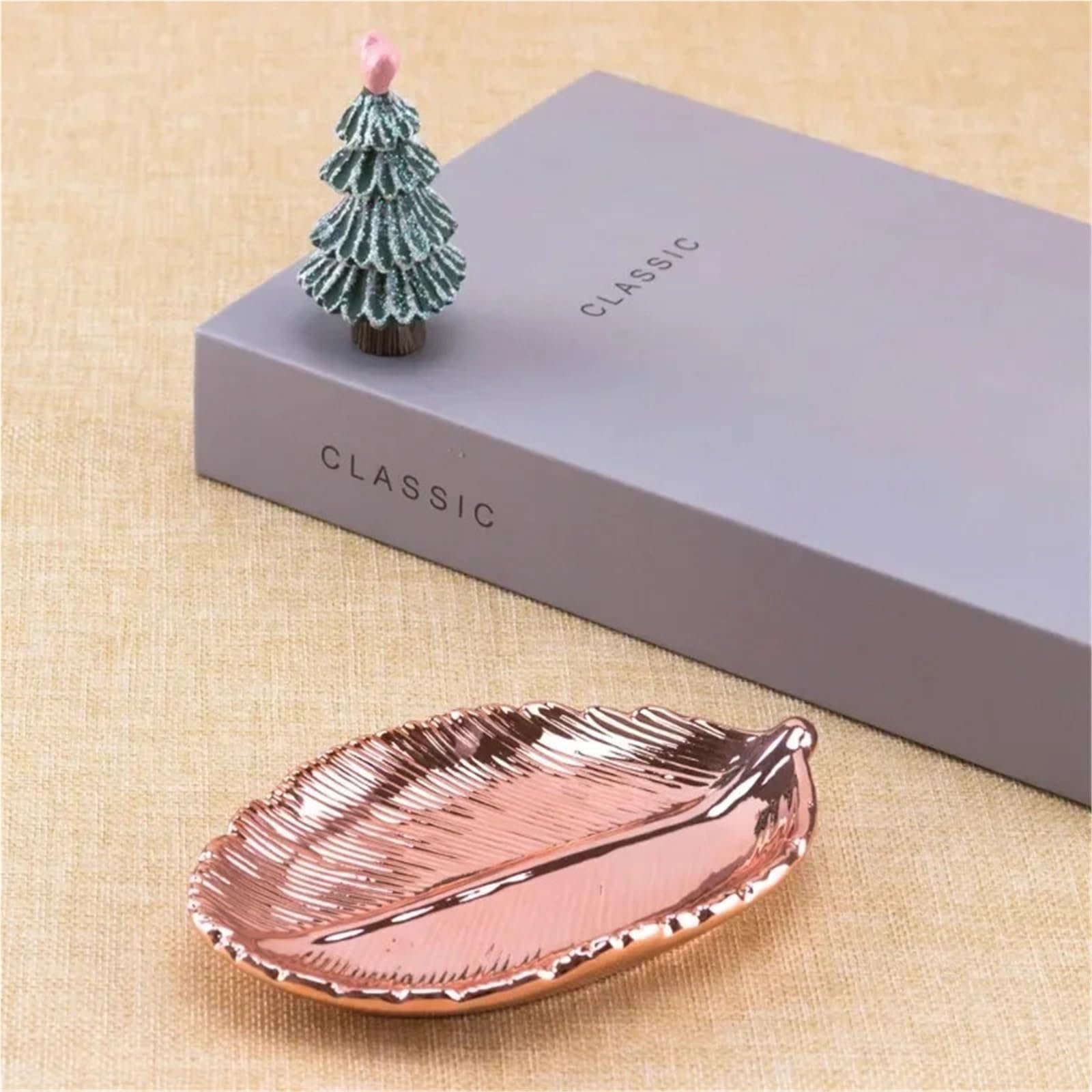 Schmuckschale 2 stücke Keramik Blätter Platte Baum Blatt Schmuck Snacks Dessert Lagerung Tablett Gericht(Silver)