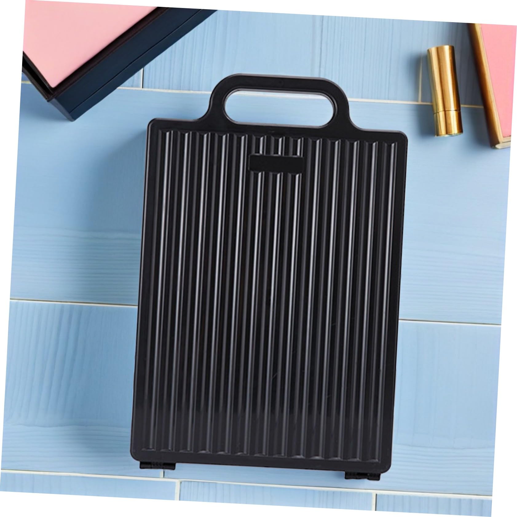 MAGICLULU Doppelseitiger Friseurspiegel mit Make Up Ablage aus Glas und Kunststoff Klappbar für Salon und Haarschnitt Klar Reflektierend und Handlich Schwarz Zufälliger Stil