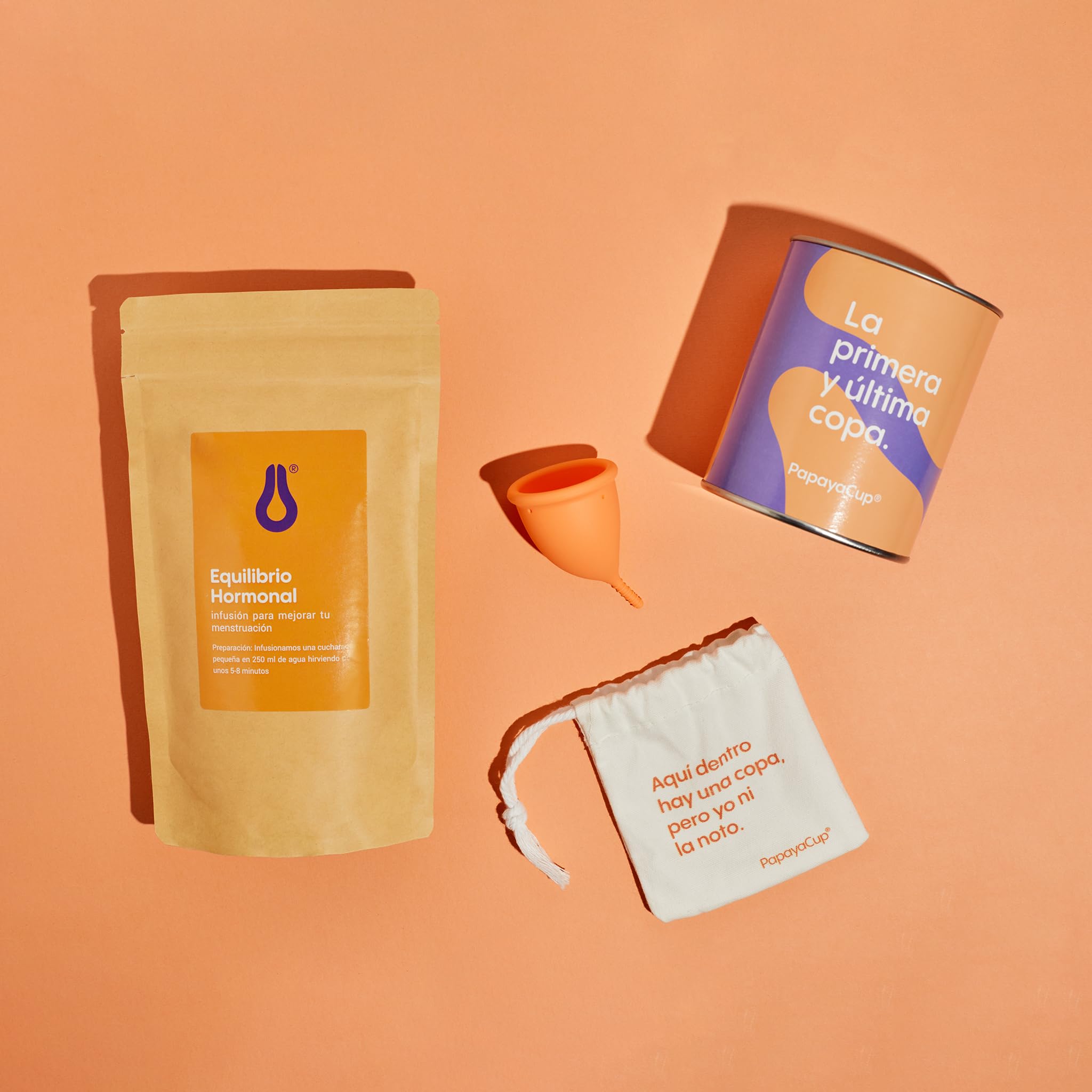Copa Menstrual Anatómica Más Cómoda, Más flexible Para Mujeres con Sensibilidad Vaginal - Reutilizable con Vaso Esterilizador Plegable para Microondas (L con esterilizador) — view 7