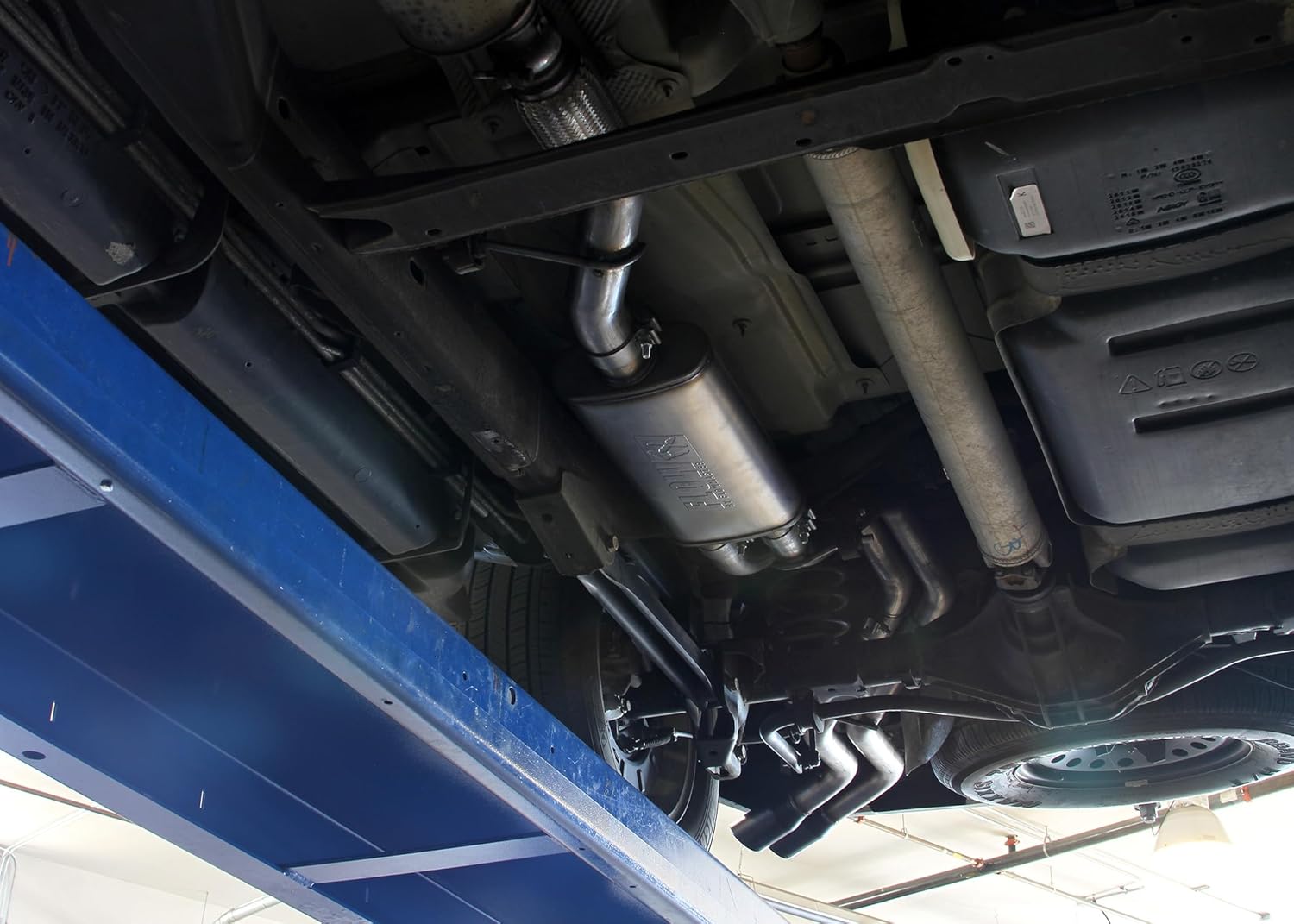 Flowmaster 717986 FlowFX Cat-Back Exhaust Kit 3 to Dual 2.5 Inch Same Side Exit 409 Stainless Steel 3.5 Inch Black Ceramic Coated Tips Compatible with 2015-2020 Chevy Tahoe GMC Yukon 5.3L 2/4WD