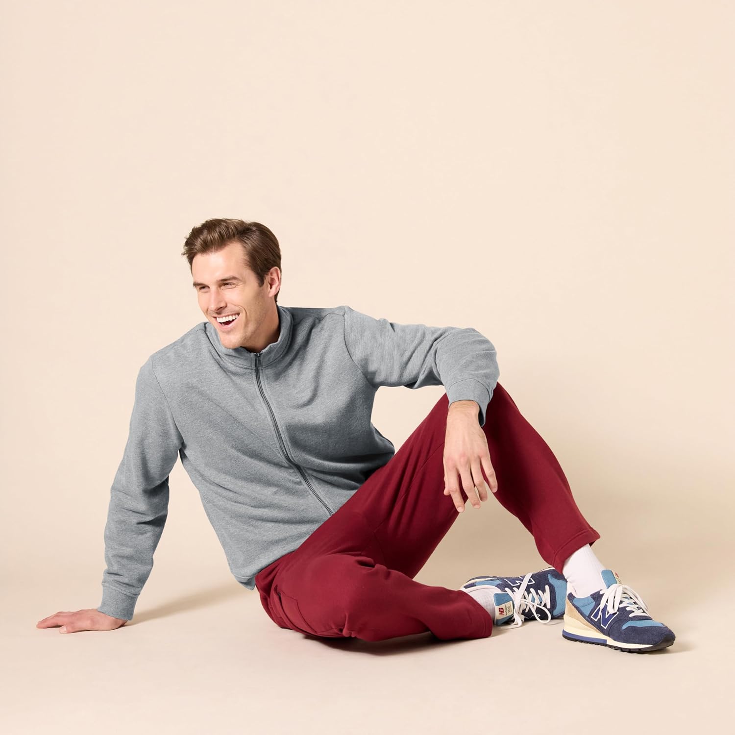 Amazon Essentials Men's Lightweight French Terry Full-Zip Mock Neck Sweatshirt - Image 7