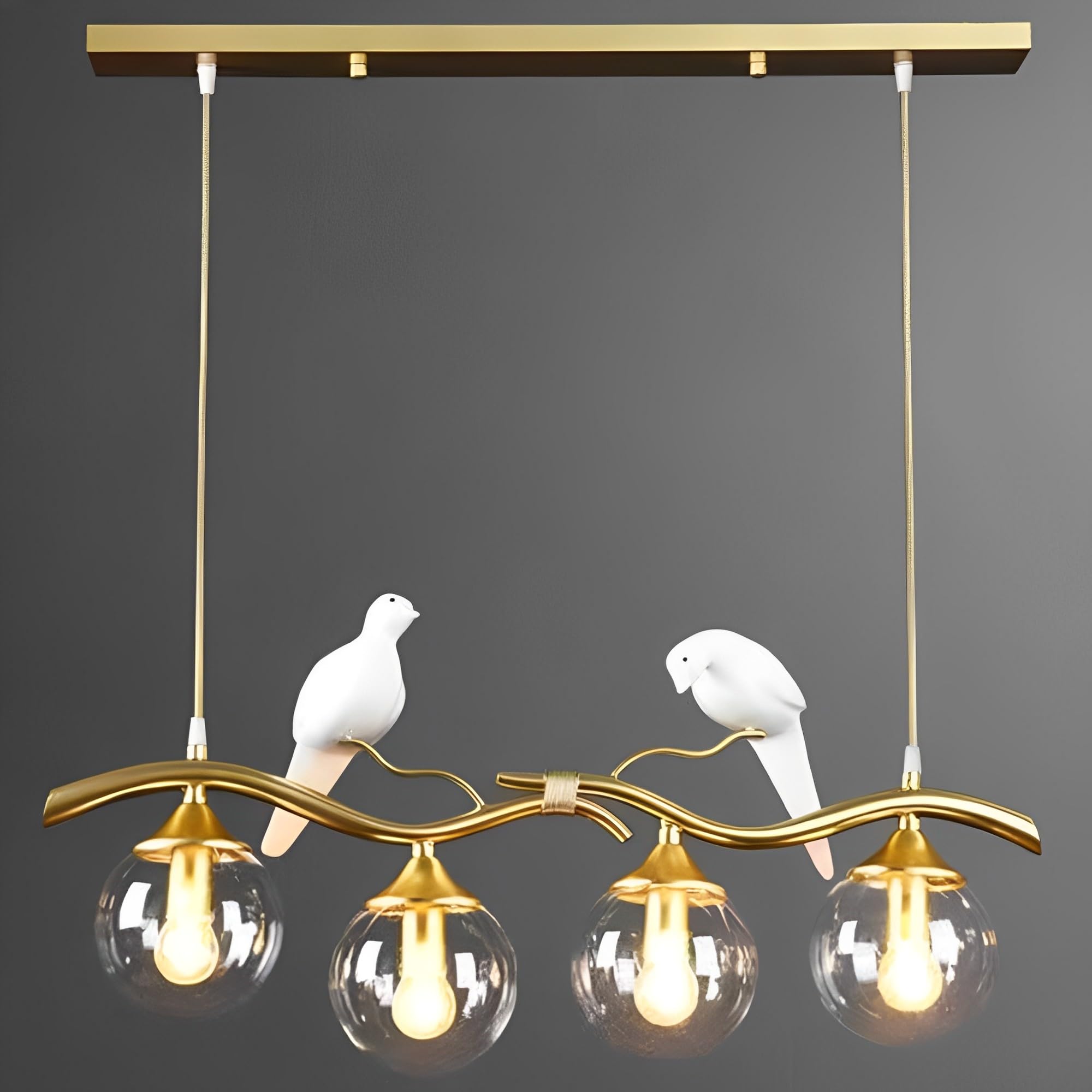 Lustre créatif d'oiseau pour illuminer un salon sombre avec élégance