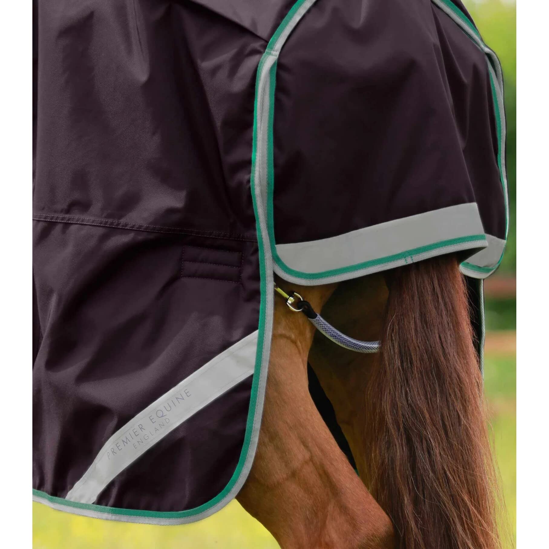 Premier Equine Cubierta exterior impermeable para caballo con cubierta de cuello Buster 200 g