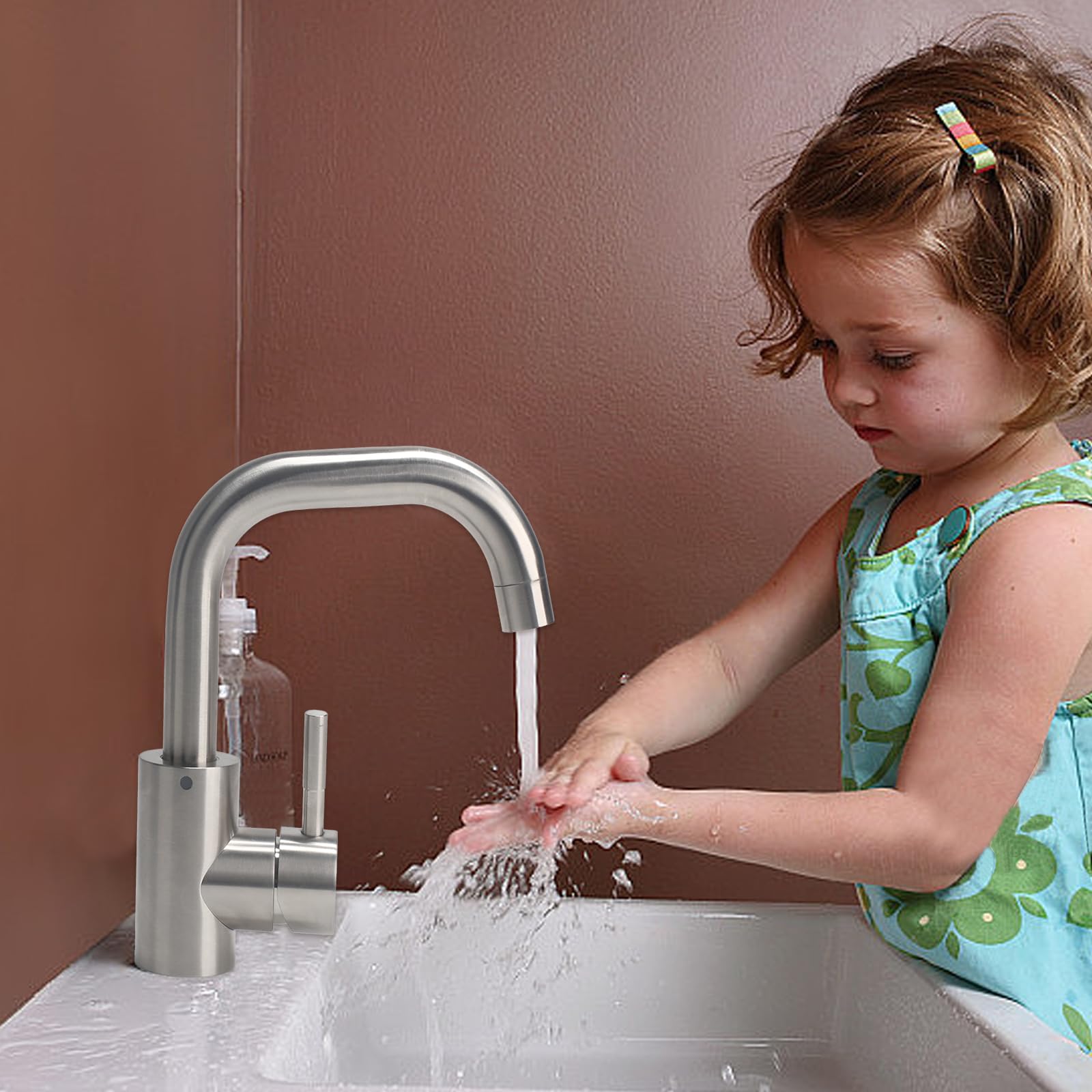 Mitigeur Cuisine Acier Inoxydable, Robinet Salle Bain Pivotant à 360°, Robinet Lavabo avec Tuyau, Robinets Lave Main pour Salle de Bain ou Petite Cuisine (Couleur Brossée)