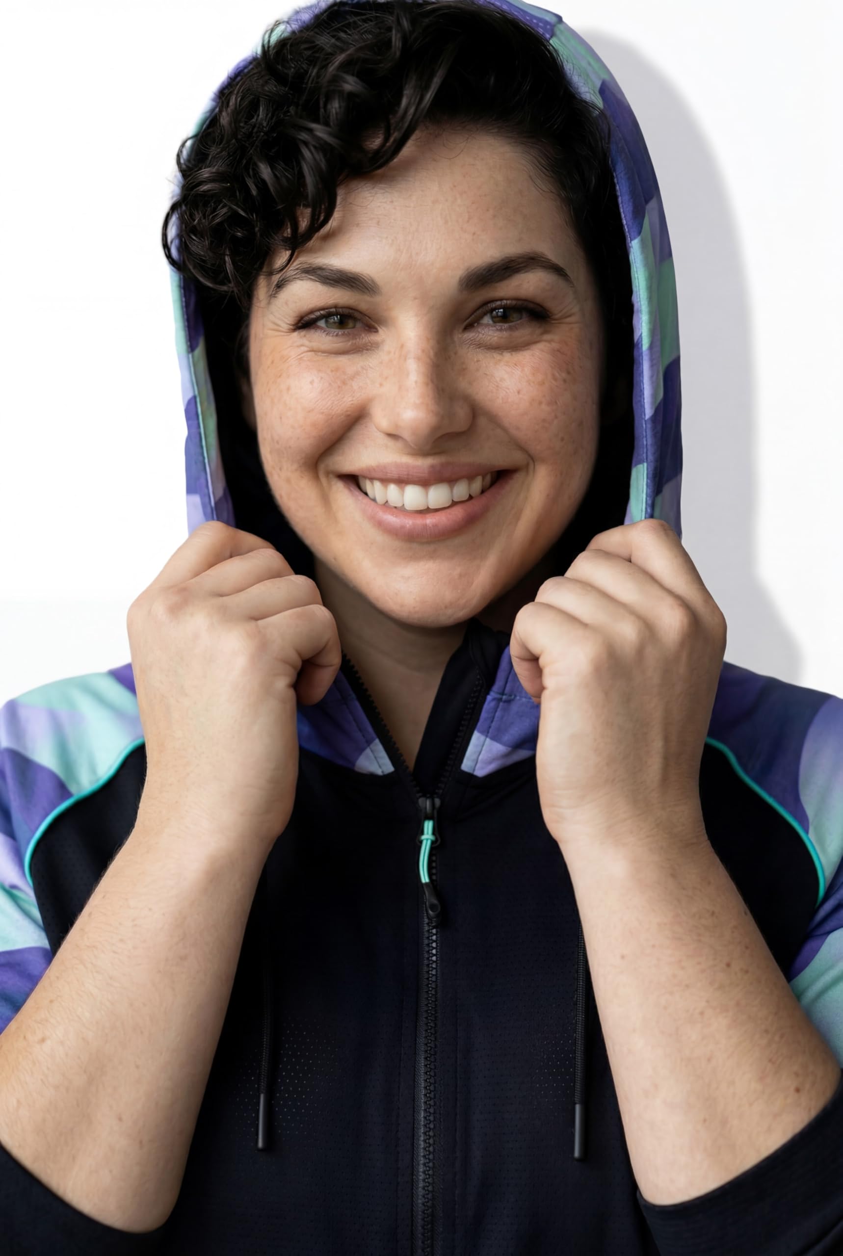 Ulla Popken Femme Grandes Tailles Veste Technique légère, Protection Anti-UV FPS 50+, Capuche et Passe-Pouces 848574