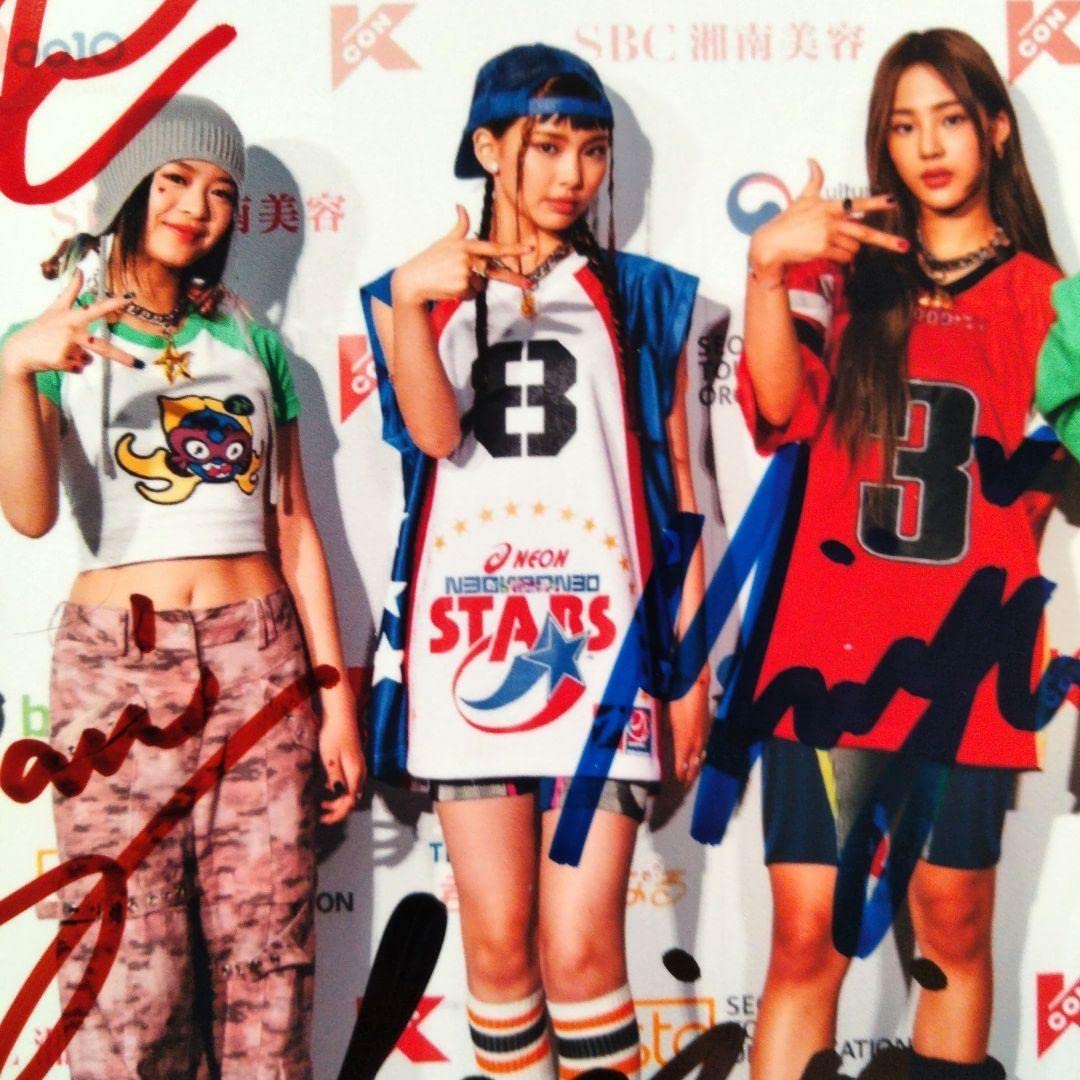 Amazon.co.jp: ニュージーンズ直筆サイン入り2Lサイズ写真…NewJeans…2 