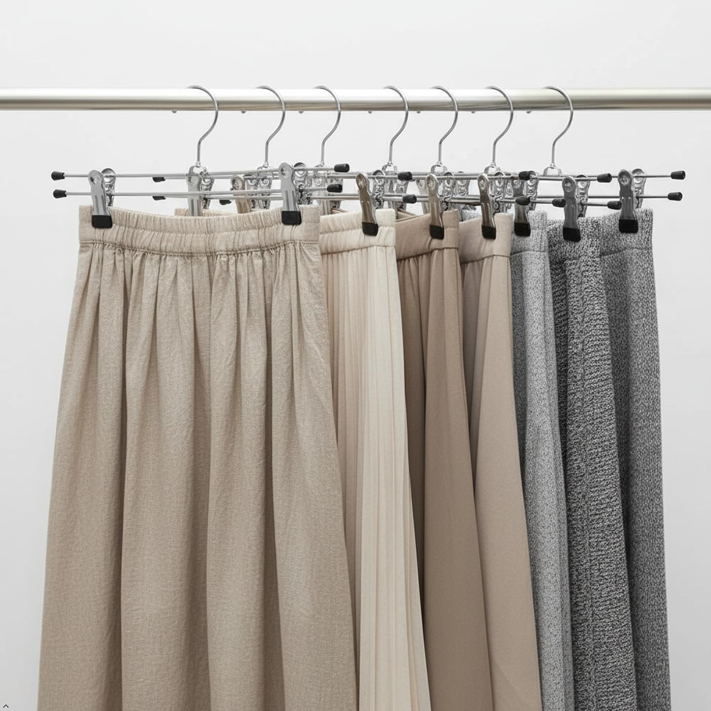 MAWA par Reston Lloyd antidérapant Peu encombrant Cintre pour Pantalons et Jupes avec Deux Clips, Noir, Set of 10