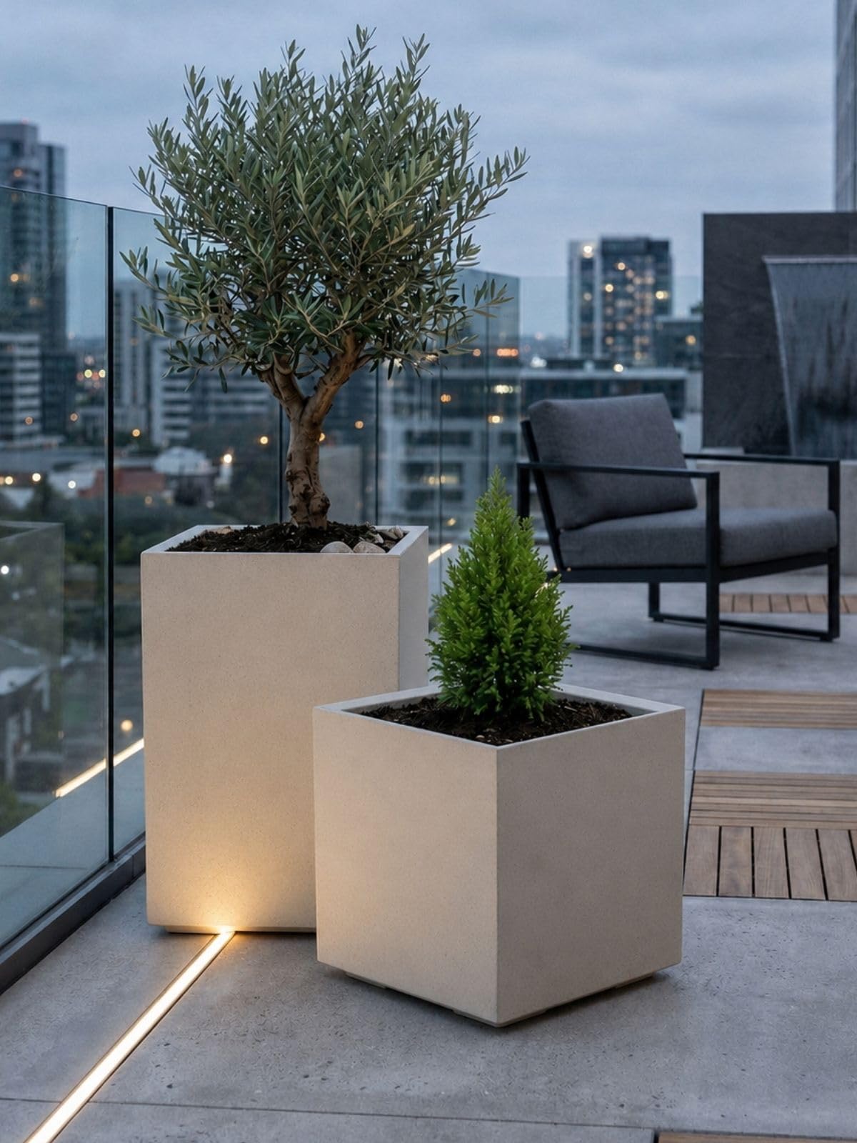Macetero blanco 40 x 40 x 40 cm, con ruedas, estructura de hormigón, moderna, para jardín, balcón, terraza