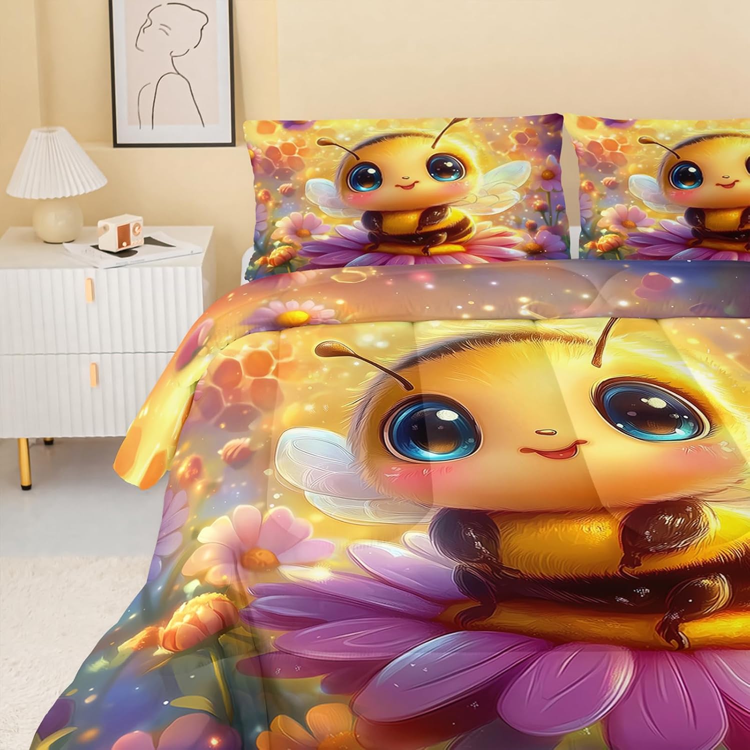 QOOMO Kawaii Bee Kids Bedding Set,Cartoon Animal Print Comforter Set Queen Size for Boys Girls Teen Room Decorat,Soft Lightweight Bed Set All Season,1 Comforter Set 2 Pillowcases