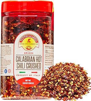 TUTTOCALABRIA Calabrian Crushed Chili Dry Pepper Flakes, Large Shaker, Product of Italy, 250 gm (8.81 oz) All Natural, Non-GMO, Product of Italy
