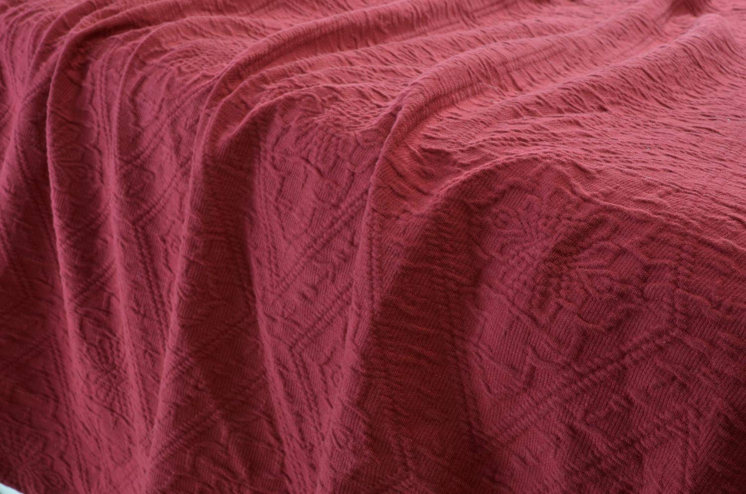 Wohnen & Accessoires Elegante copriletto "Faro" in 100% cotone, da 180 x 260 cm fino a 260 x 300 cm, copridivano con motivi floreali, diversi colori o cuscini (bordeaux, 260 x 300 cm)