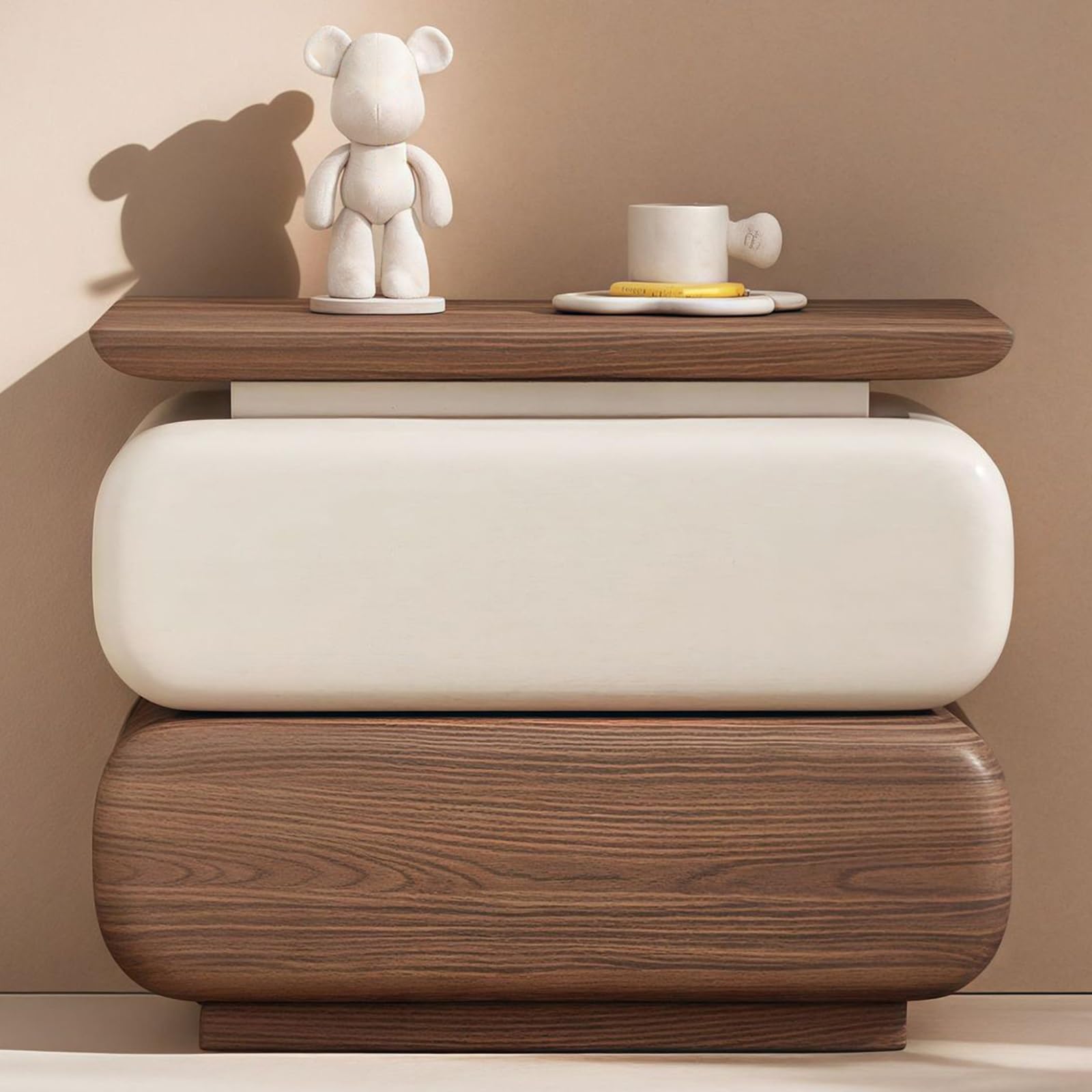 Table de chevet en chêne au design zèbre pour une chambre authentique