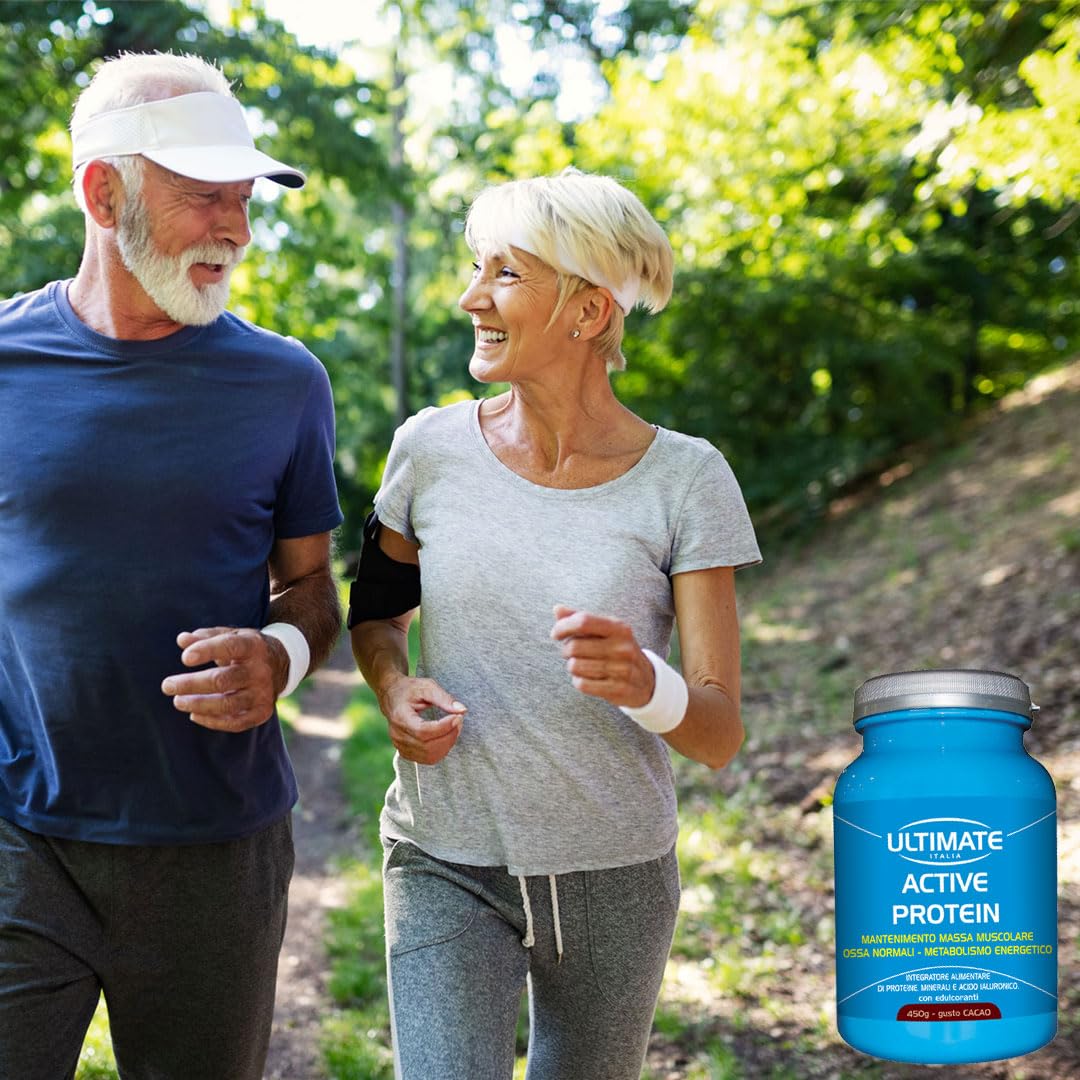 Ultimate Italia - Active Protein - 450g - gusto cacao - integratore per over 50 - con proteine, acido ialuronico, vitamine e minerali, senza glutine e lattosio
