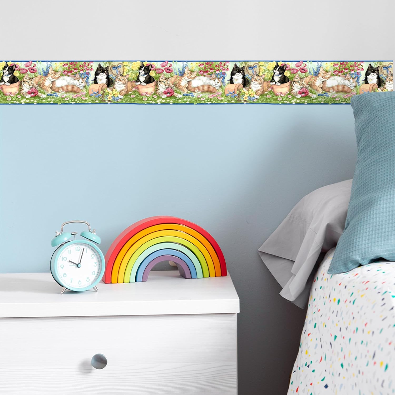 TRIMZ Wallpaper Border – Cute Cats in Flower Garden with Poppies & Daisies, Kids Bedroom & Nursery Animal Wall Decor, Pre-Pasted, 15 ft x 6.75 in