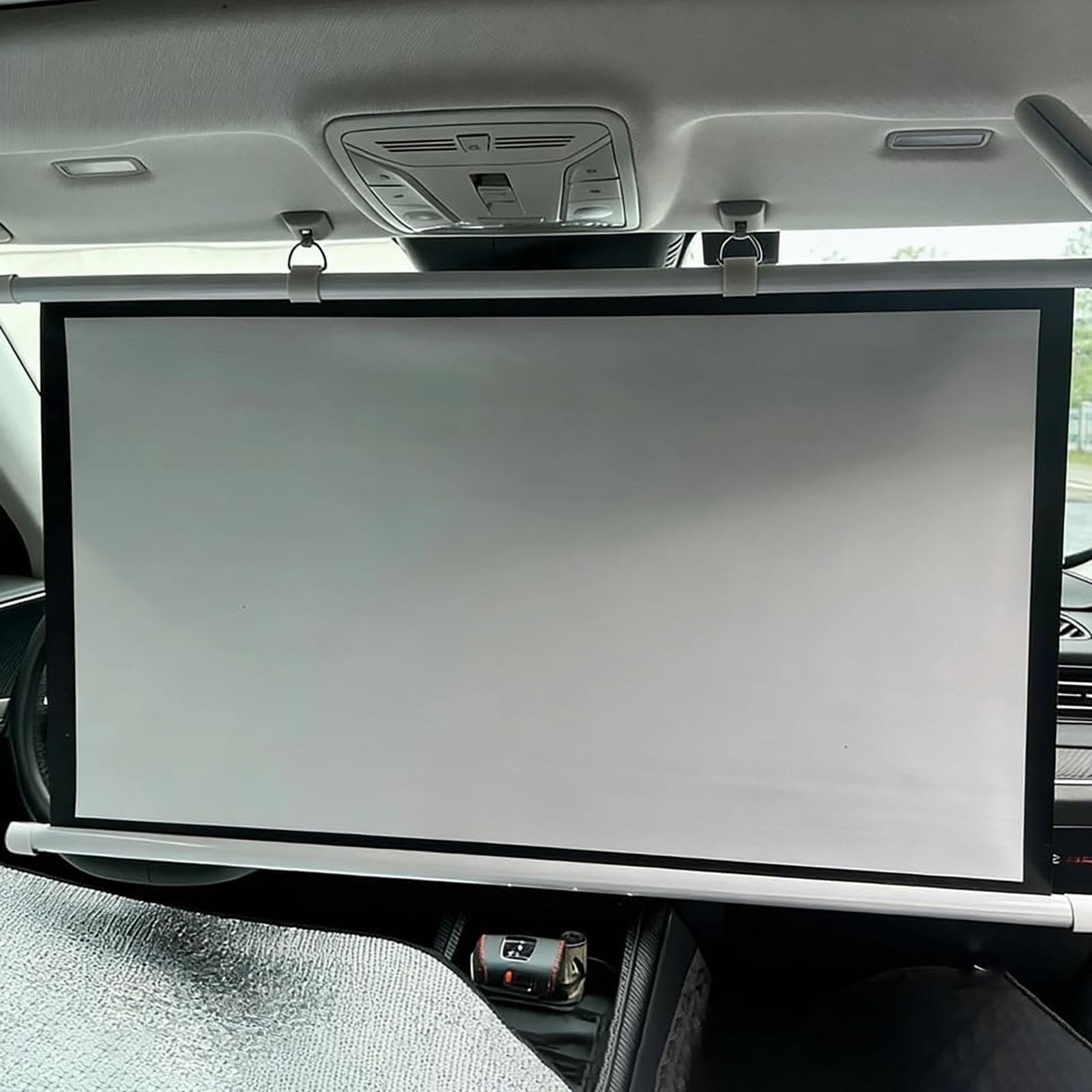 Schermo per Proiettore Portatile da 30" per Auto, Schermo di Proiezione Manuale Avvolgibile a Discesa, Montaggio a Parete, Superficie Bianca Opaca, Schermo Compatto(16:9)