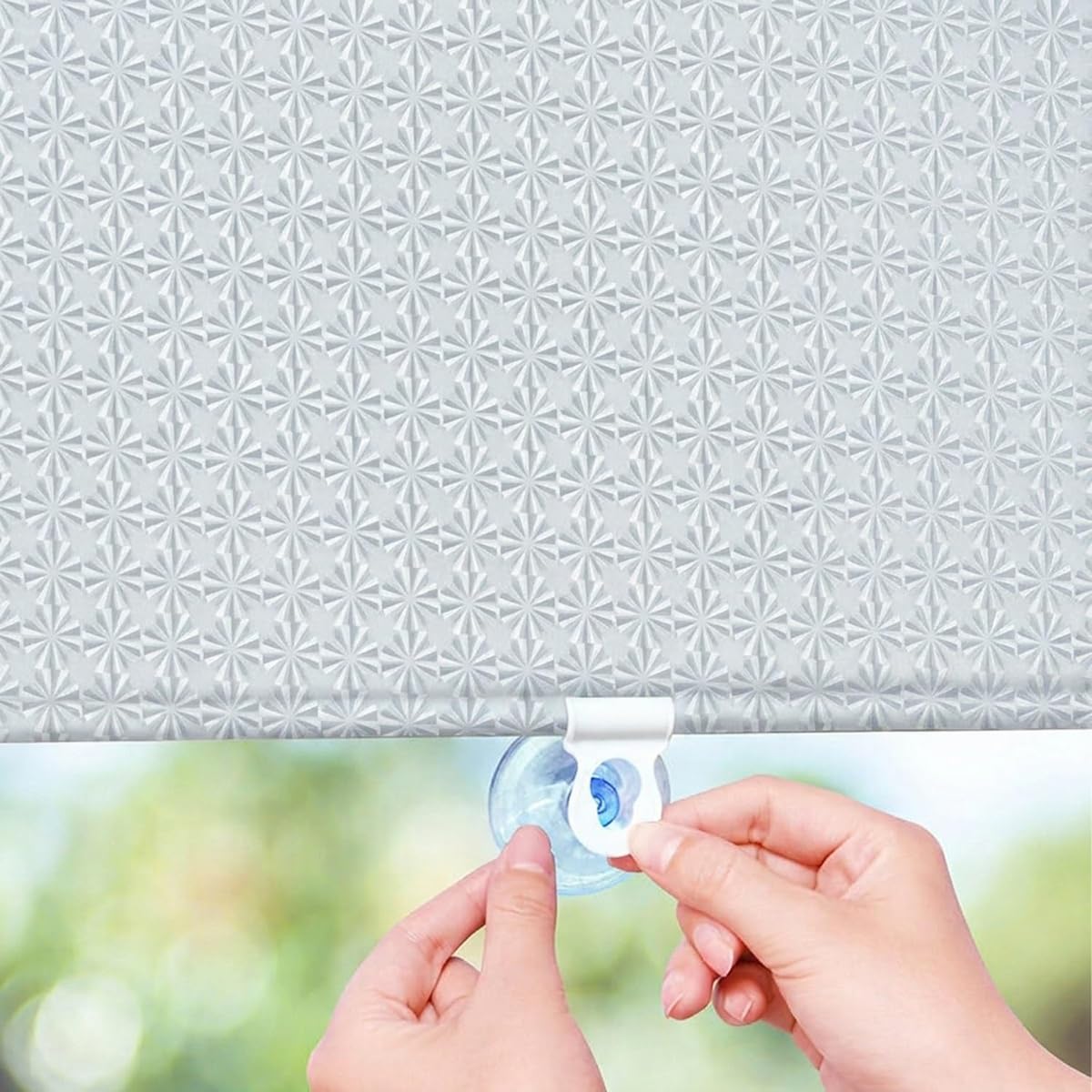 Suction Cup Retractable Roller Blinds, No Drill Suction Cup Sunshade Curtain, Retractable Roller Window Shades with Suction Cups for Kitchen Car Window(Silver,72x100cm)