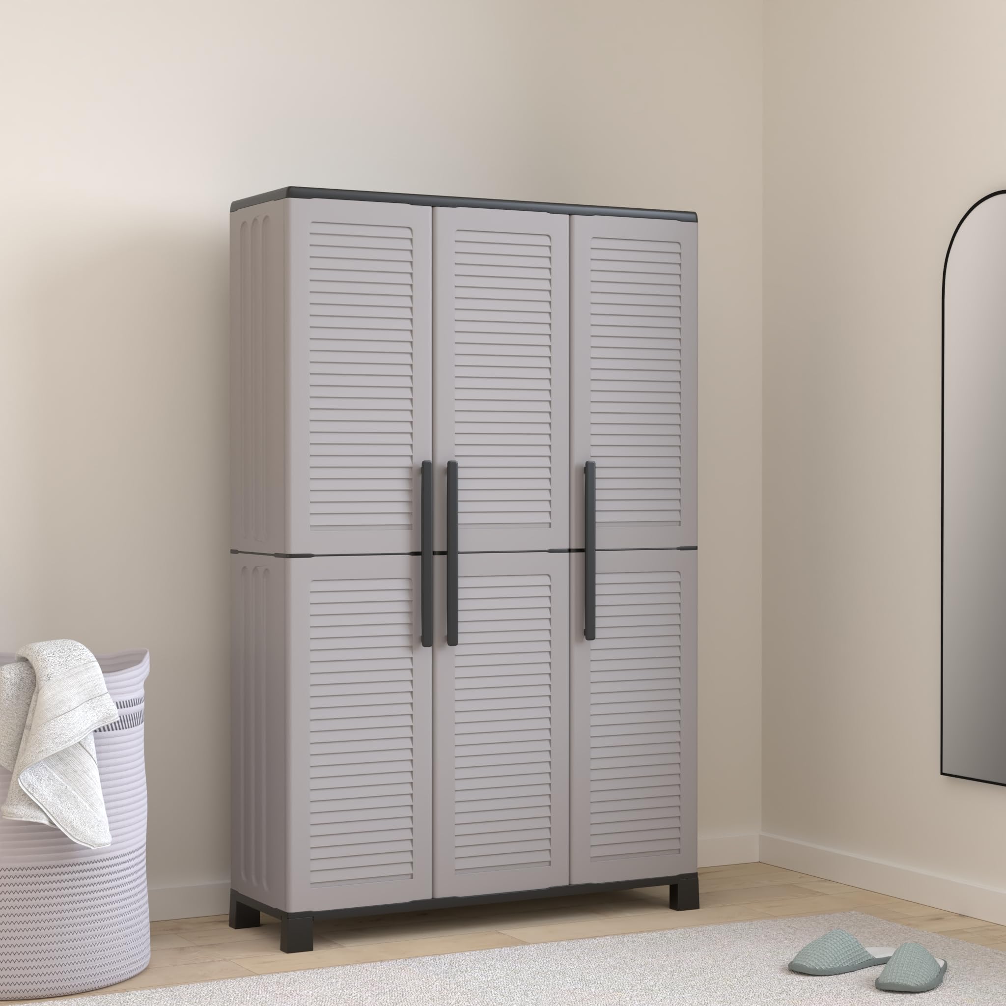armario de polipropileno, con bisagras de acero, estantes ajustables y los pies, dimensiones L 1020 x P370 x H 1.690 mm.