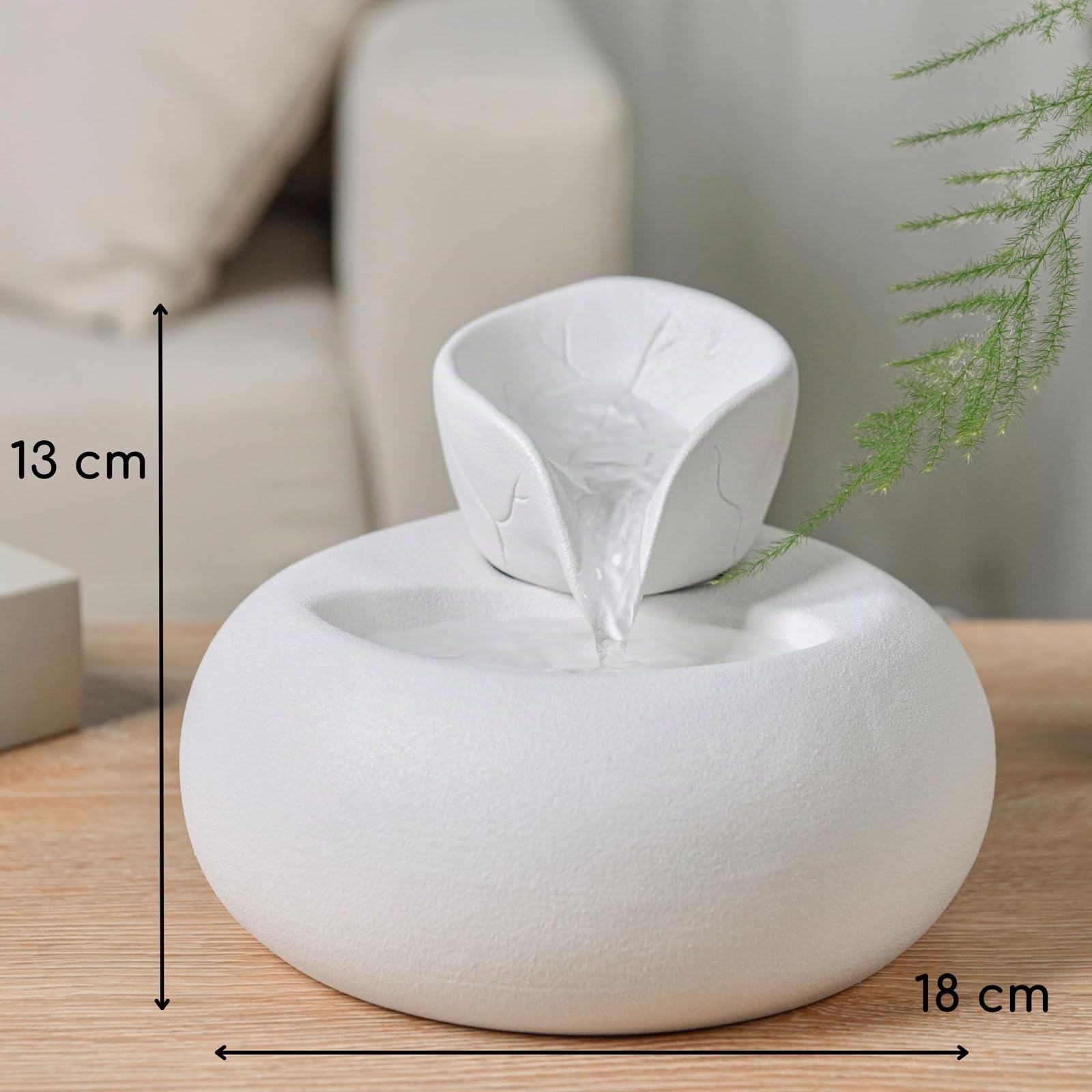 Zen'Light - Fontana Toby per gatti e cani - Abbeveratoio per animali domestici in ceramica smaltata - Dispenser di acqua senza colore, non tossico - Circuito dell'acqua chiuso senza luce - Altezza 18