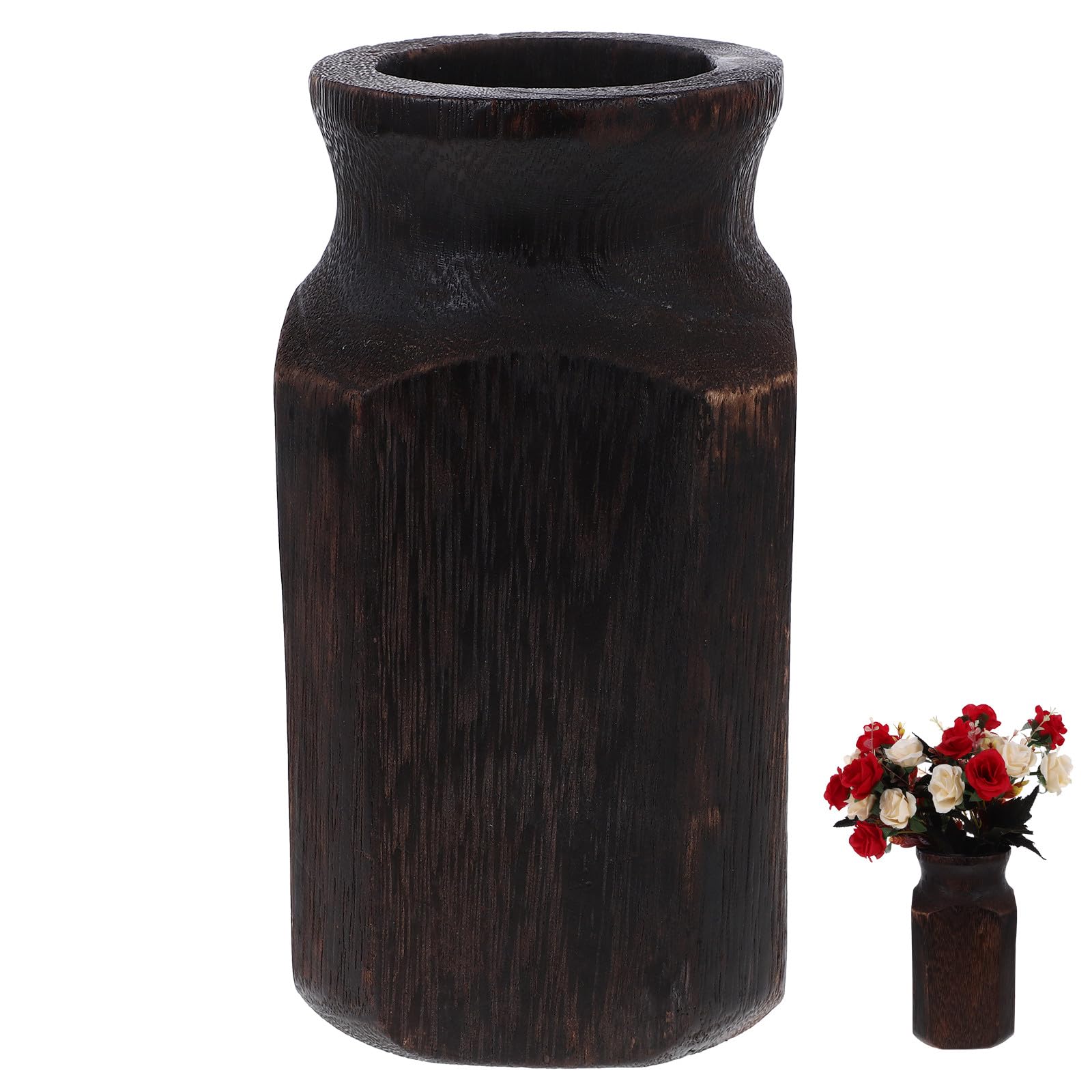 Florero negro de madera vintage para solucionar la falta de espacio en decoración de mesas