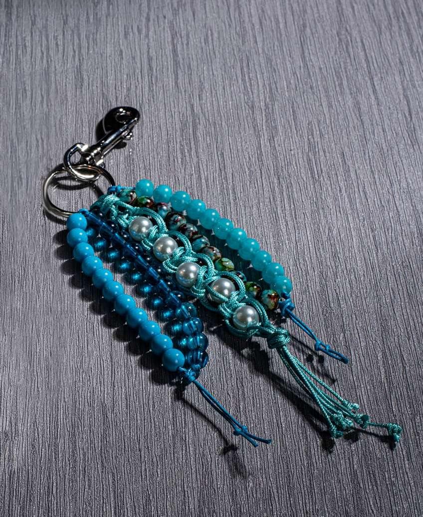 GLOREX 6 1630 343 Glass Beads Jewellery Set in Storage Box, Turquoise and Green Assorted, Ideal for Designing Jewellery, Bracelets, Necklaces, Accessories or as Decoration