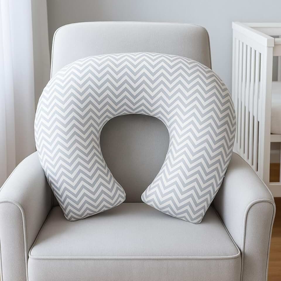 Almofada Amamentação Bebê Travesseiro c/Capa Removível 100% algodão Apoio Braço Amamentar Estrutura Firme Grande Conforto Macio Antialérgico PEGWEB (Cinza Chevron)