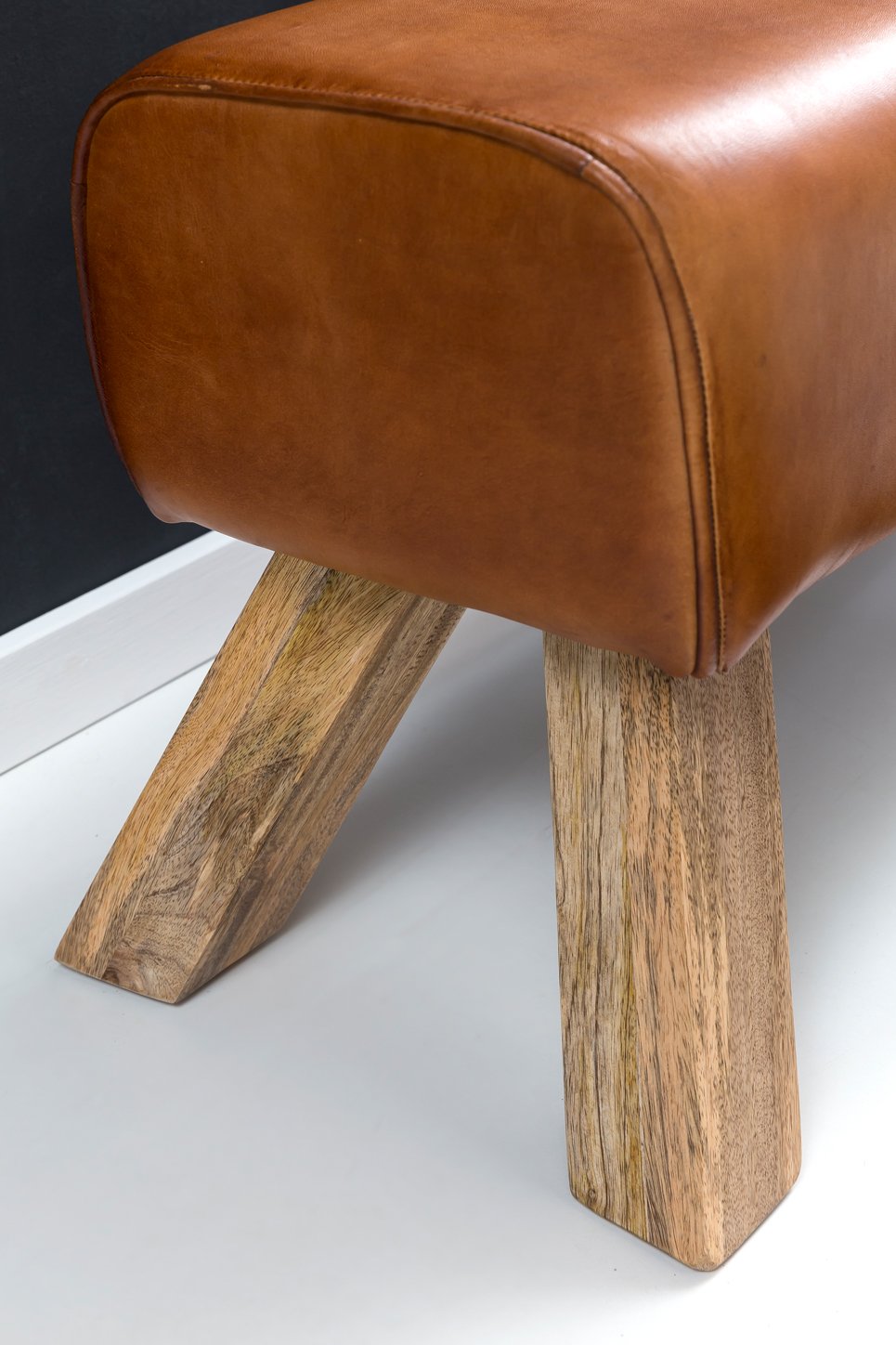 FineBuy Banc Bois Massif Cuir Rembourré 90 x 43 x 30 cm Style Rétro | Banquette de Lit Véritable Cuir Brun Couloir
