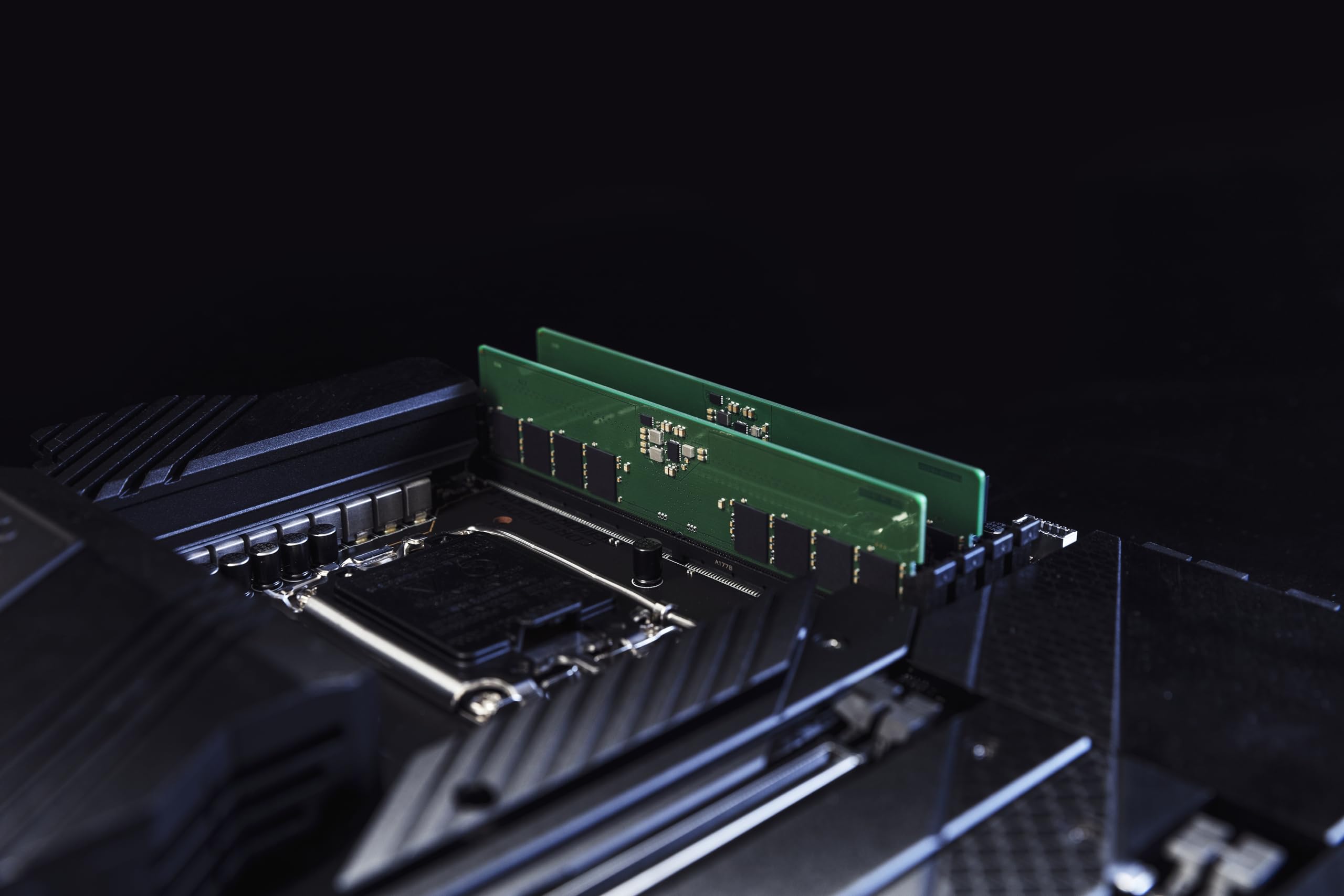 Kingston ValueRAM DDR5 64GB 5600MT/s CL46 Non-ECC Unbuffered DIMM 2RX8 Modulo di memoria desktop - KVR56U46BD8-64