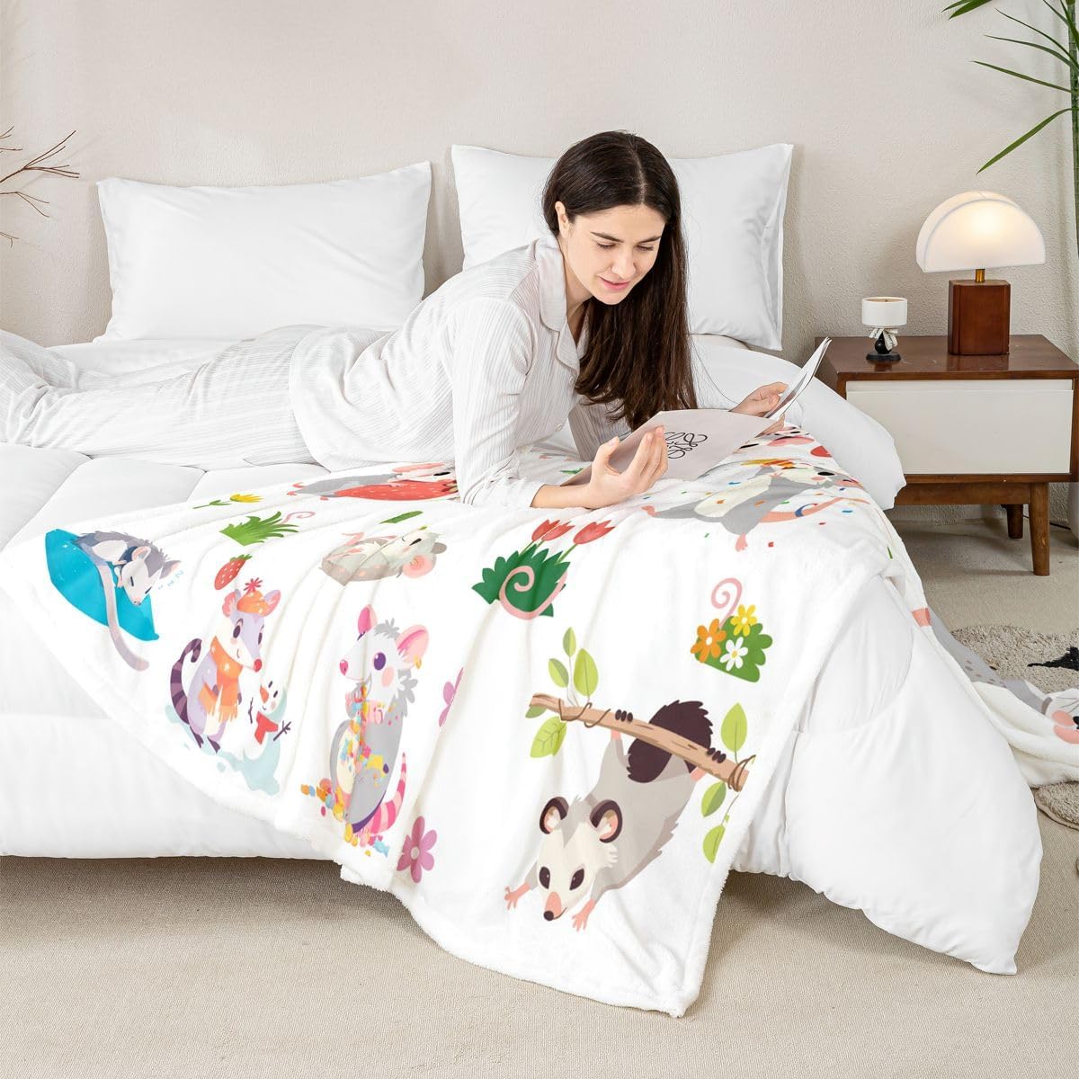 Feelyou Opossum Sherpa Throw Blanket Queen 90"x90" Kids Possum Gifts Plush Blanket for Boy Girls Possums Decor Fleece Throw Blanket Cartoon Possum Stuffed Animal Fuzzy Blanket Room Decor Plush Blanket