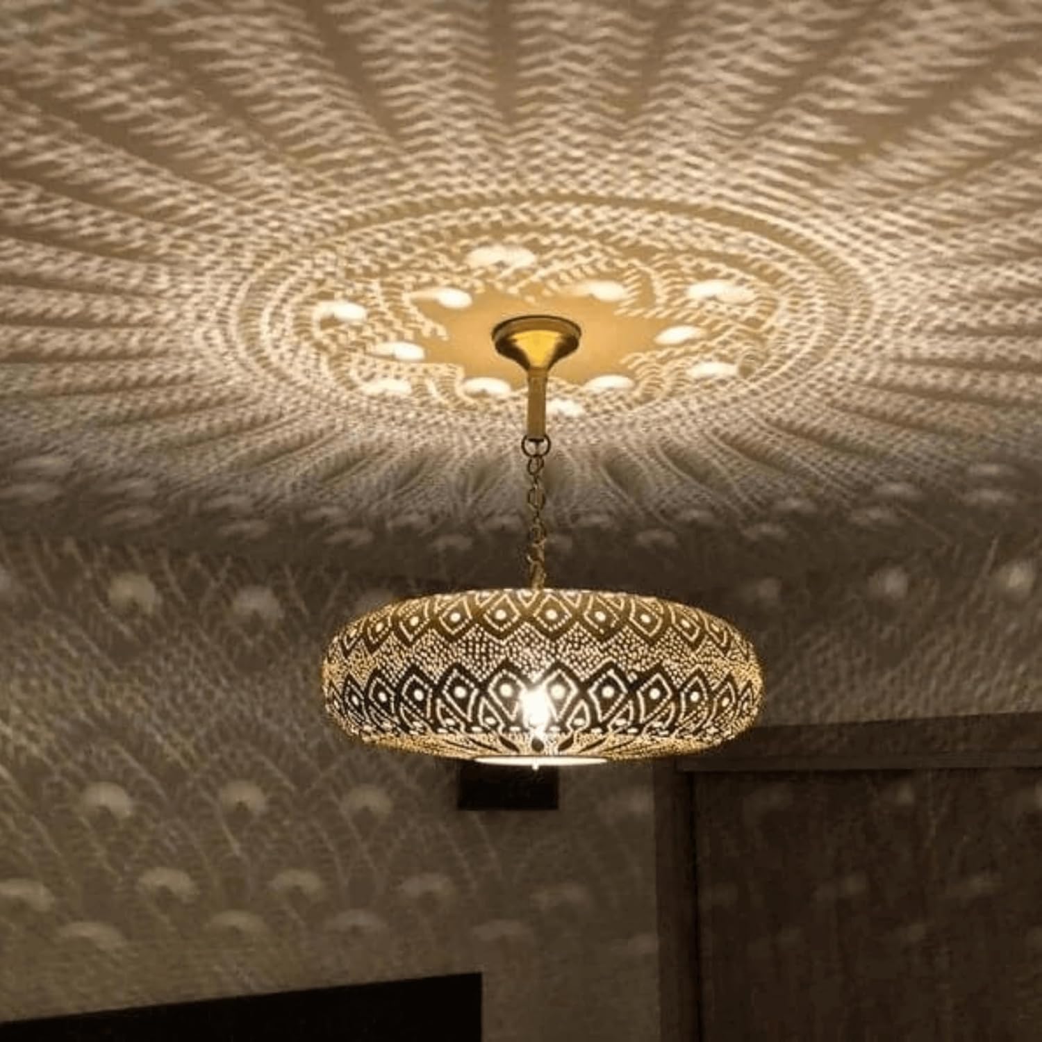 Moroccan Brass Ceiling Lamp, Simple Moroccan Pendant light Fixture - Hanging Moroccan Lamp, Hanging Brass Chandelier Light (18 inches, Gold)