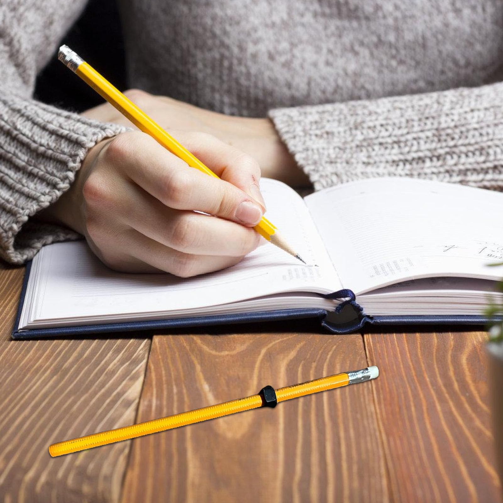 Leise Wirbelnder Bleistift mit Permanenter Metallmutter Plan Lehrer Vorschlag Wahrnehmungshilfe für Konzentration und Destruktive Leise Spielzeug für Klassenzimmer
