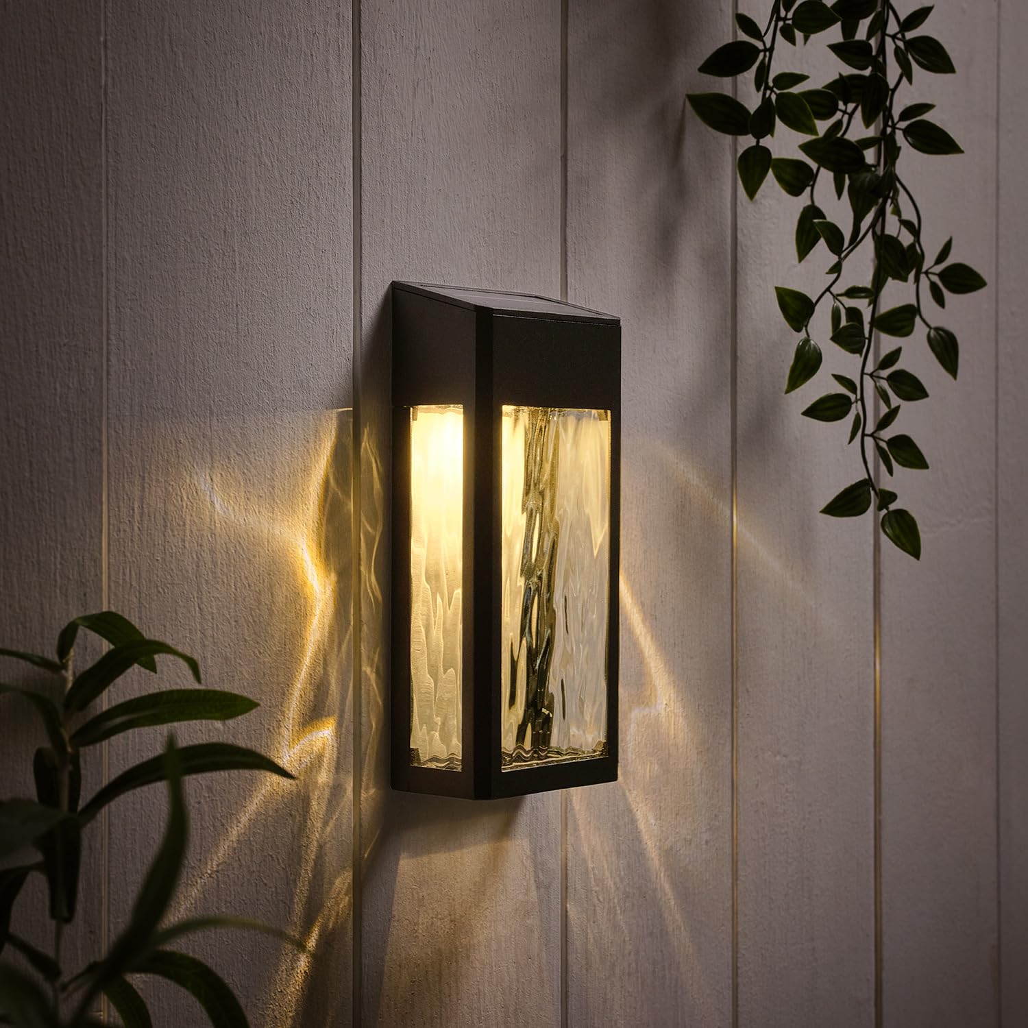 Lights4fun Outdoor Black Metal Solar Powered Crackle Glass Waterproof Fence Wall Lights Warm White and Colour Changing LED 25cm