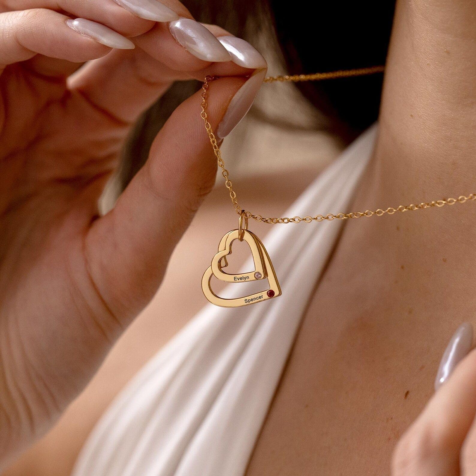 Personalizzato multiplo collana con nome, su misura famiglia nome cuore collana, pietra portafortuna cuore per mamma, Natale giorno per nonna