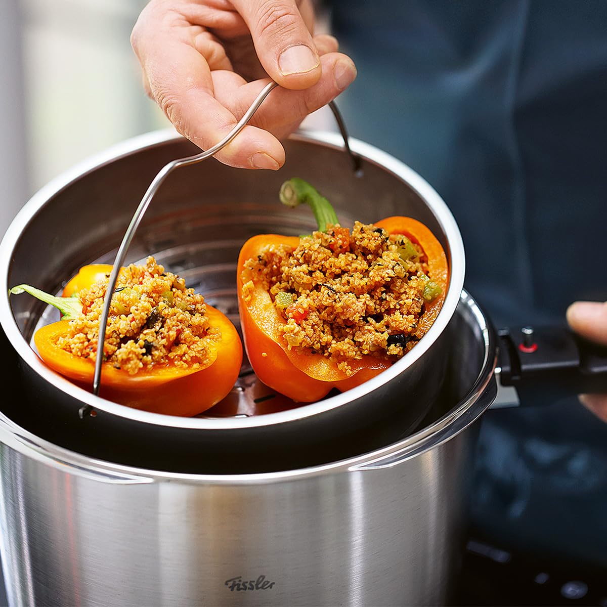 Fissler Vitavit Premium Pentola a pressione in acciaio inox 3.5 L, 22 cm, 4 livelli di cottura, incluso inserto, adatta a fornelli a induzione
