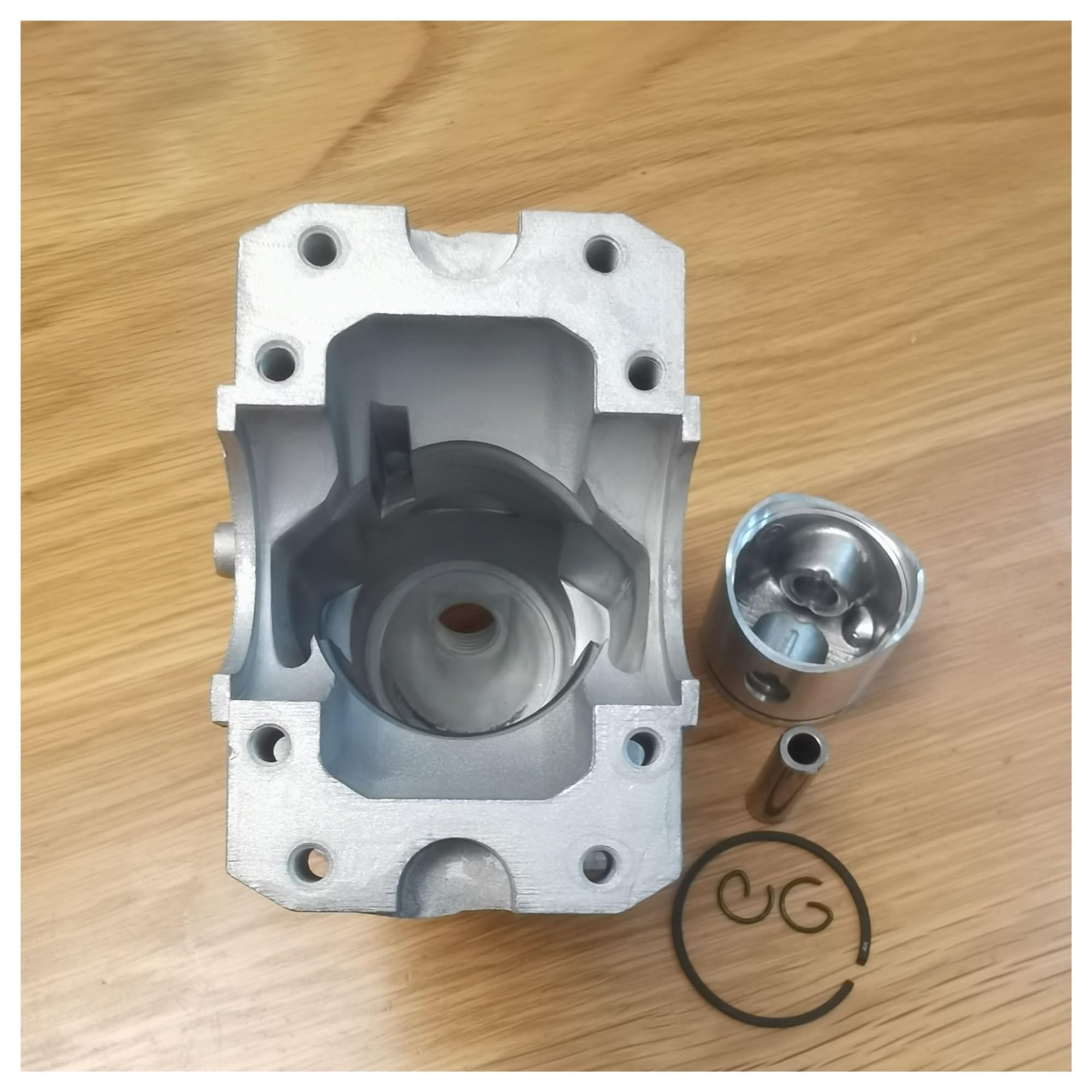 Kit de pistón y Cilindro de 40 mm Compatible con motosierras 136, 137, 141 y 142. Reemplaza la Pieza 530 0699-41.