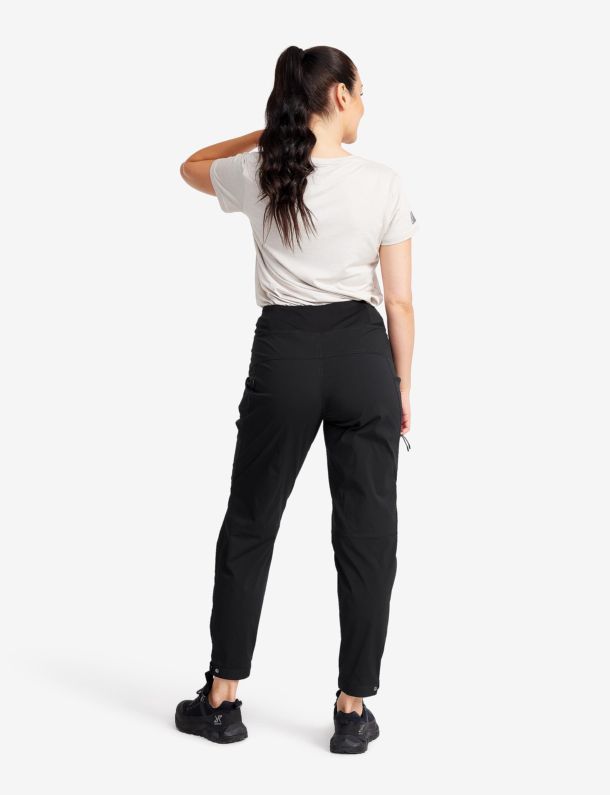 RevolutionRace Breezy Curved Ankle Stretch Pantaloni da Donna, Pantaloni Leggeri e Traspiranti per l'uso Quotidiano e Tutte Le attività All'aperto