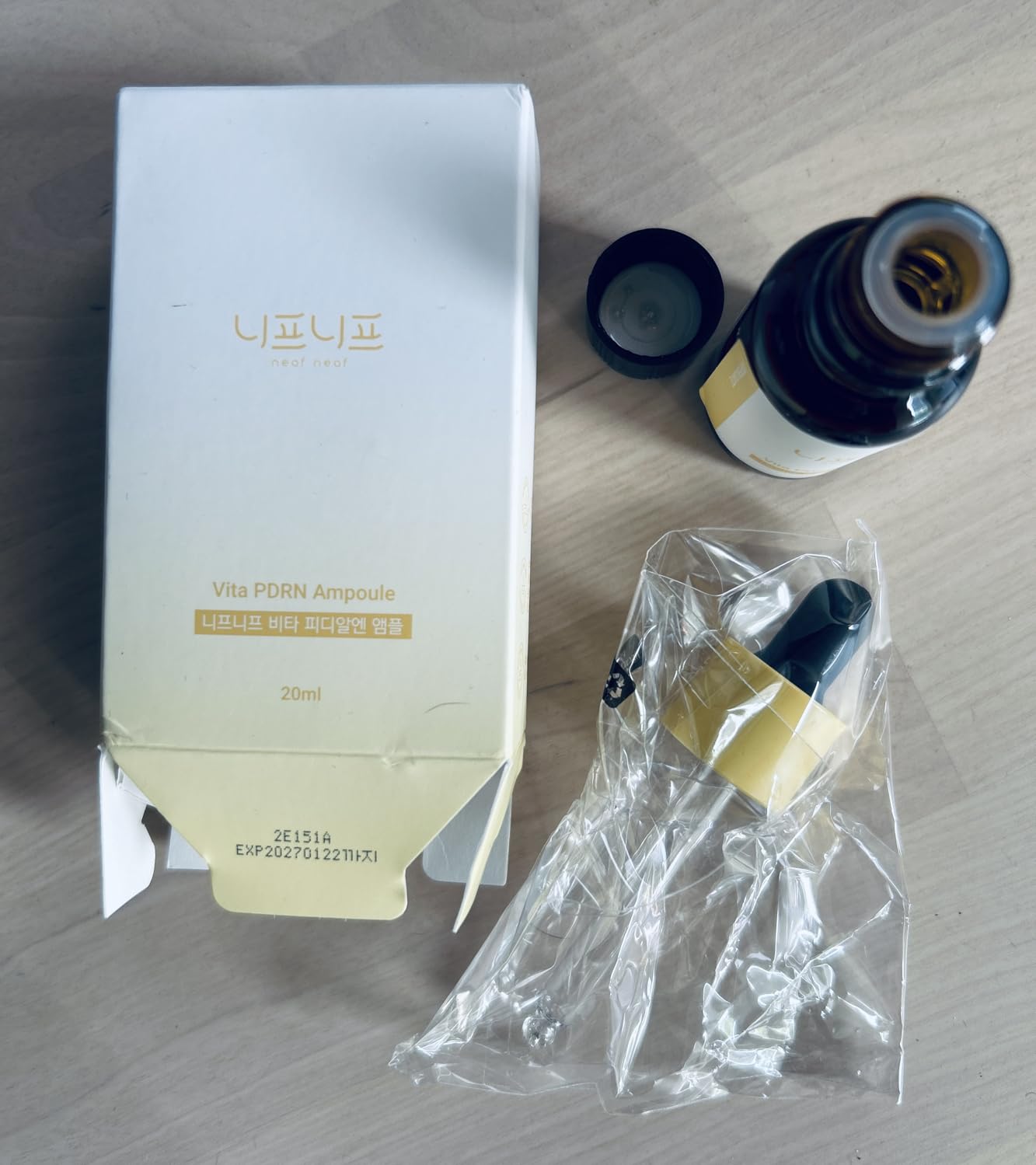 NEAF NEAF Vita PDRN Ampoule, A 30-day ampoule with Licorice PDRN and Vitamin C to improve skin spots and radiance. (20ml /0.68 oz)