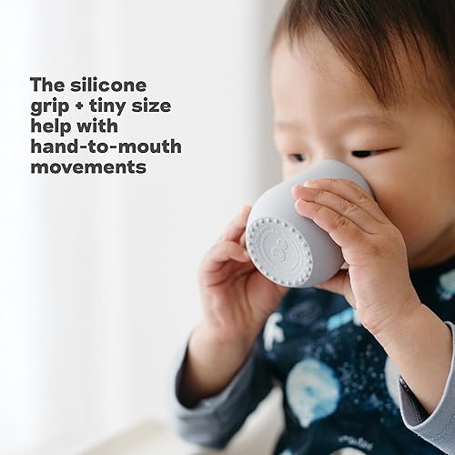 Miniatura 5 de ezpz Tiny Cup2 Pack (salviaoliva) Taza de entrenamiento 100% silicona para bebés 4 meses + Diseñado por un especialista en alimentación