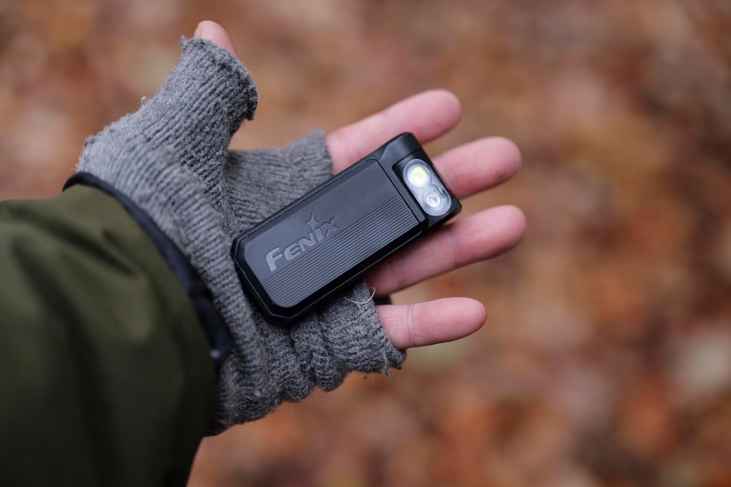 Fenix SW05R-UV Clip-on UV Flashlight, 150 Lumens, USB-C Rechargeable, Built-in Battery (Black)