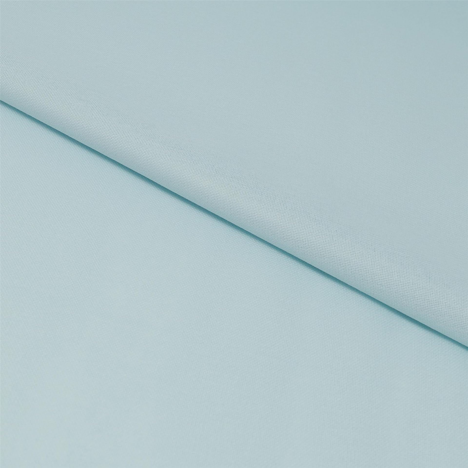 Zweigart Ice Blue (550) 28 Count Brittney Cotton Evenweave Fat Quarter Measuring 70cm x 50cm (27 x 19 Inches)