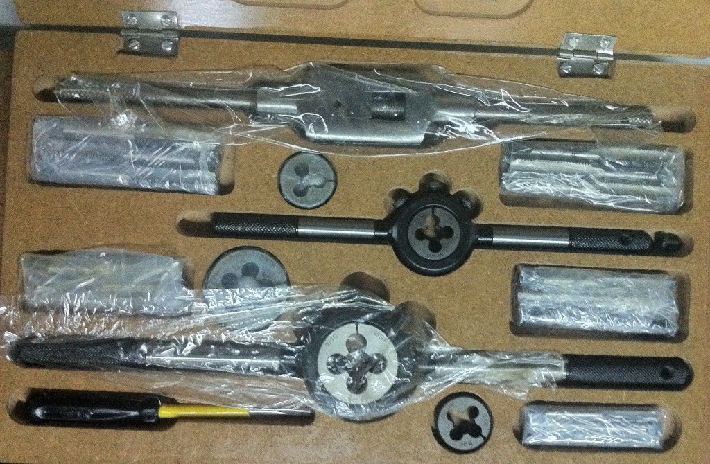 Jeu taraud et matrice de découpe 1/4 à 1/2 OMEX pas fin British standard BSP