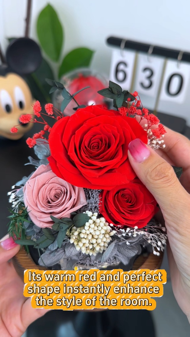 Rosa preservada púrpura con cúpula de vidrio y luz LED miniatura 7