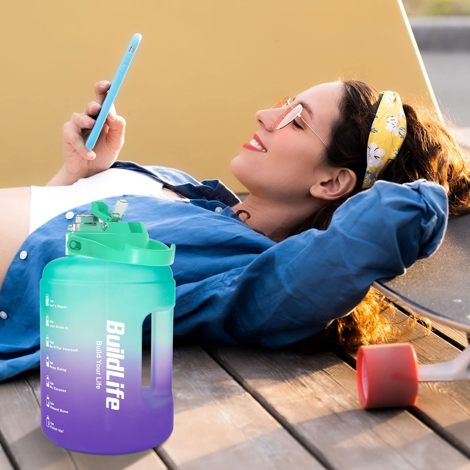 Borraccia Sportiva 2,5 Litri Con Indicatore Tempo - Senza BPA, Coperchio 2in1, Portatelefono, Motivazionale - Foto 8