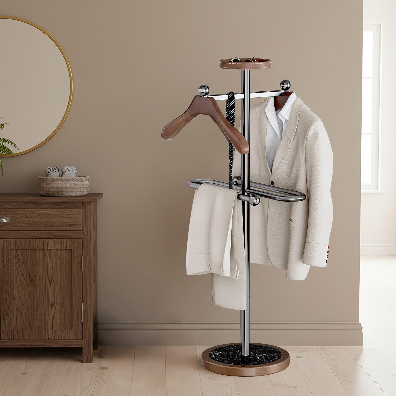 Servomuto autoportante con vassoio, appendiabiti in legno, barra per pantaloni, organizer per vestiti per camera da letto, ingresso, ufficio, elegante soluzione di archiviazione