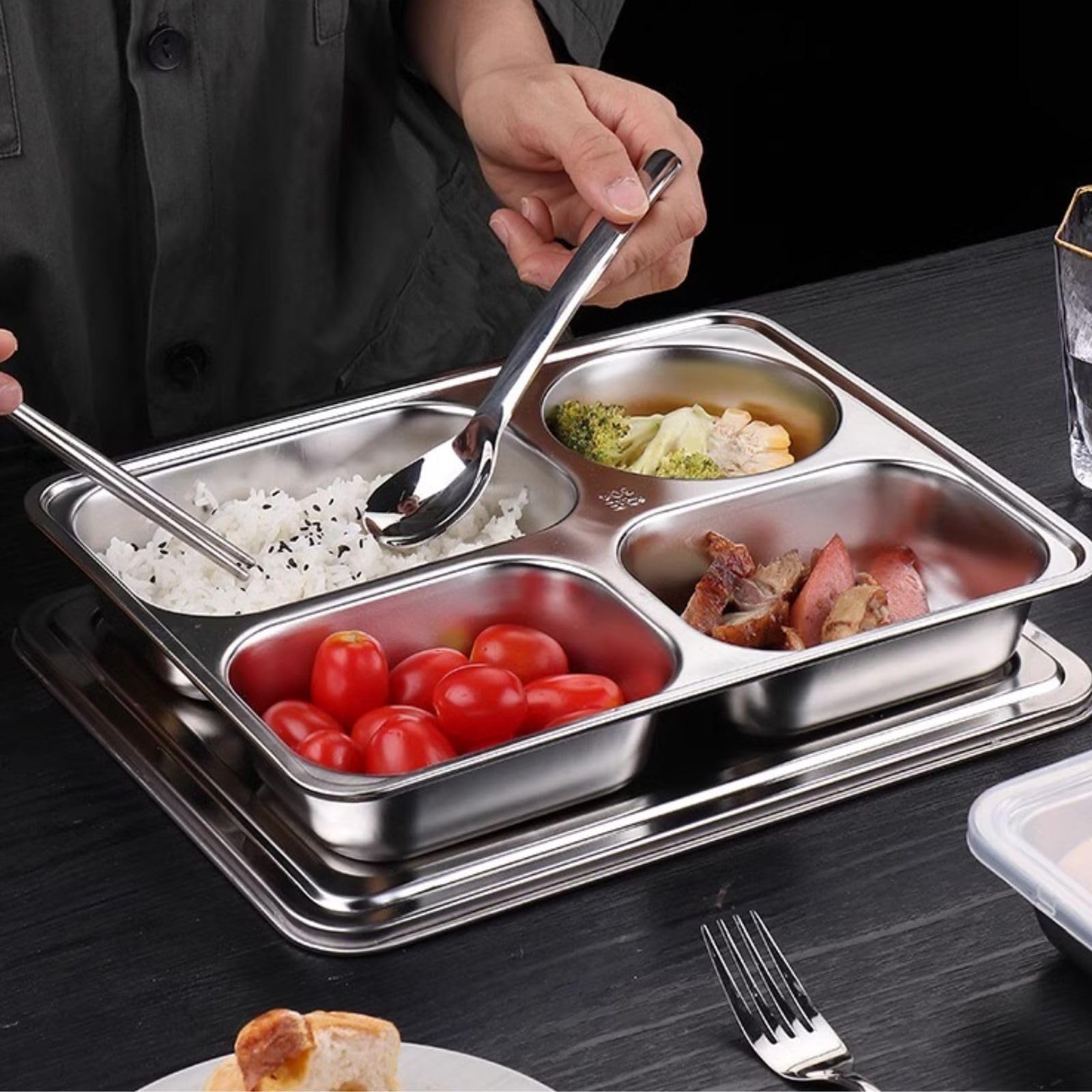 Lot de 5 assiettes divisées en acier inoxydable avec couvercles, plateau à dîner divisé en acier inoxydable 4 sections pour les mangeurs difficiles, les campeurs et le contrôle des portions