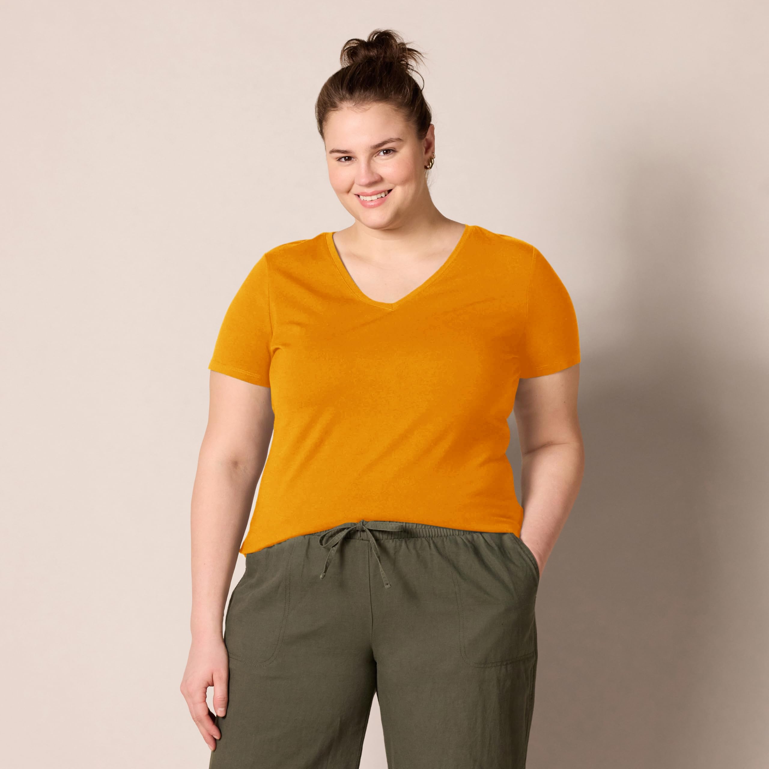 Amazon Essentials Women's Regular-Fit Short-Sleeve T-Shirt (Crewneck and V-Neck Options), Multipacks — view 250