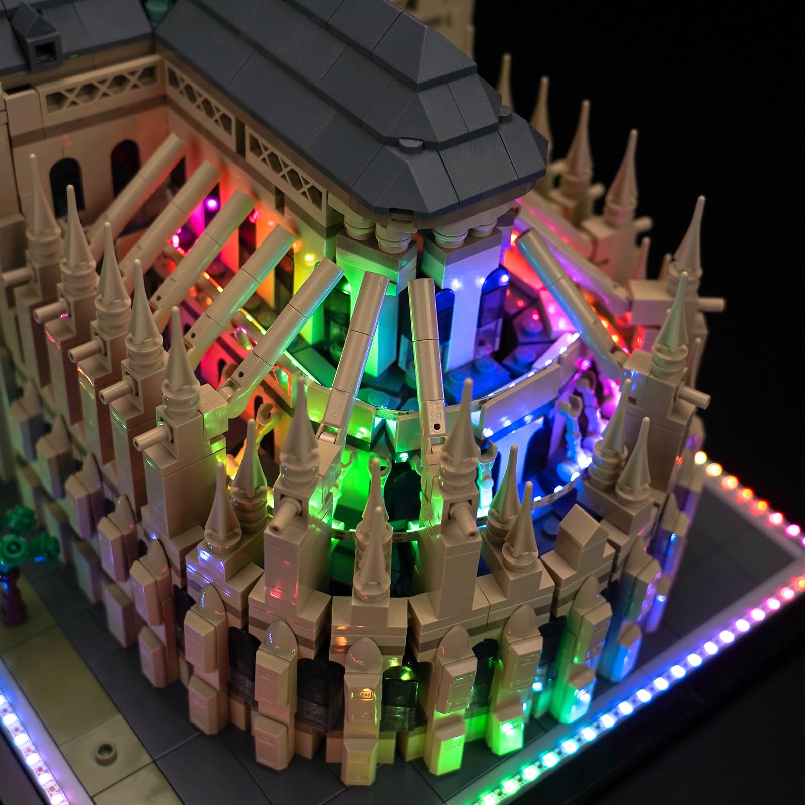 Kolorowy zestaw oświetleniowy kompatybilny z Lego 21061 Notre-Dame de Paris (nie jest to model), zestaw oświetleniowy LED kompatybilny z Lego Notre-Dame de Paris, kreatywna zabawka