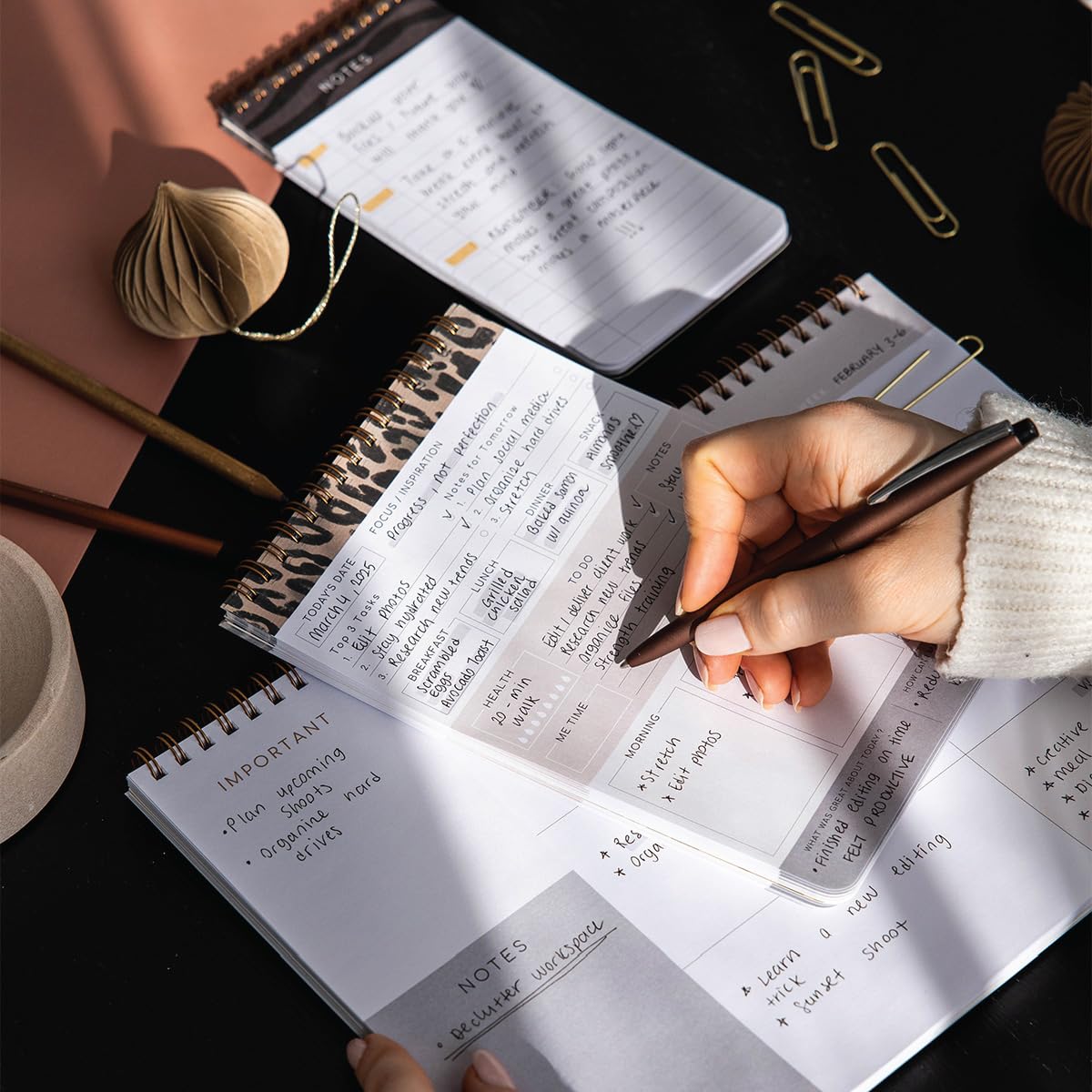 PAPERORA A4 Haftalık Ve Günlük 3’lü Masaüstü Süresiz Planlayıcı Set – Leopar
