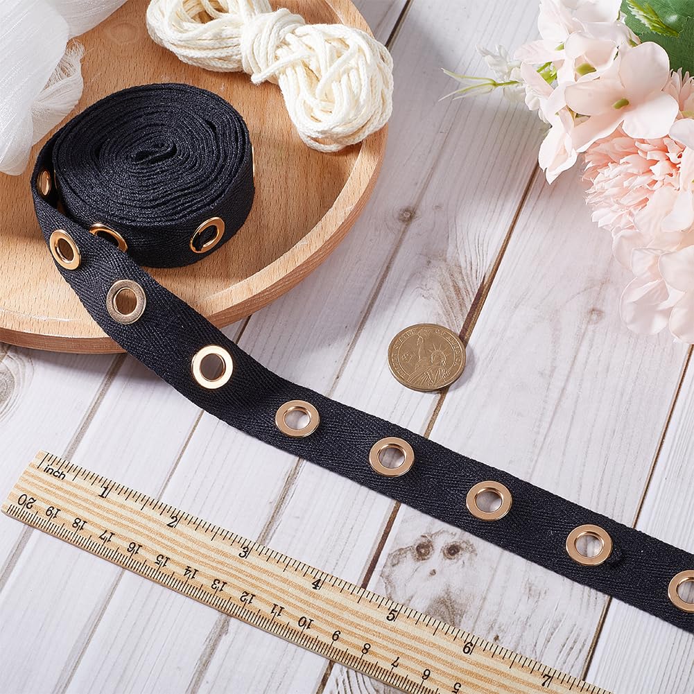 GORGECRAFT 4iarde*25mm Nastro Nero con Occhielli Passacavo Larghezza Nastro In Twill di Cotone con Anello In Metallo Dorato 8mm per Cucire Corsetti Abbigliamento Include 10m di Fili di Cotone Bianco